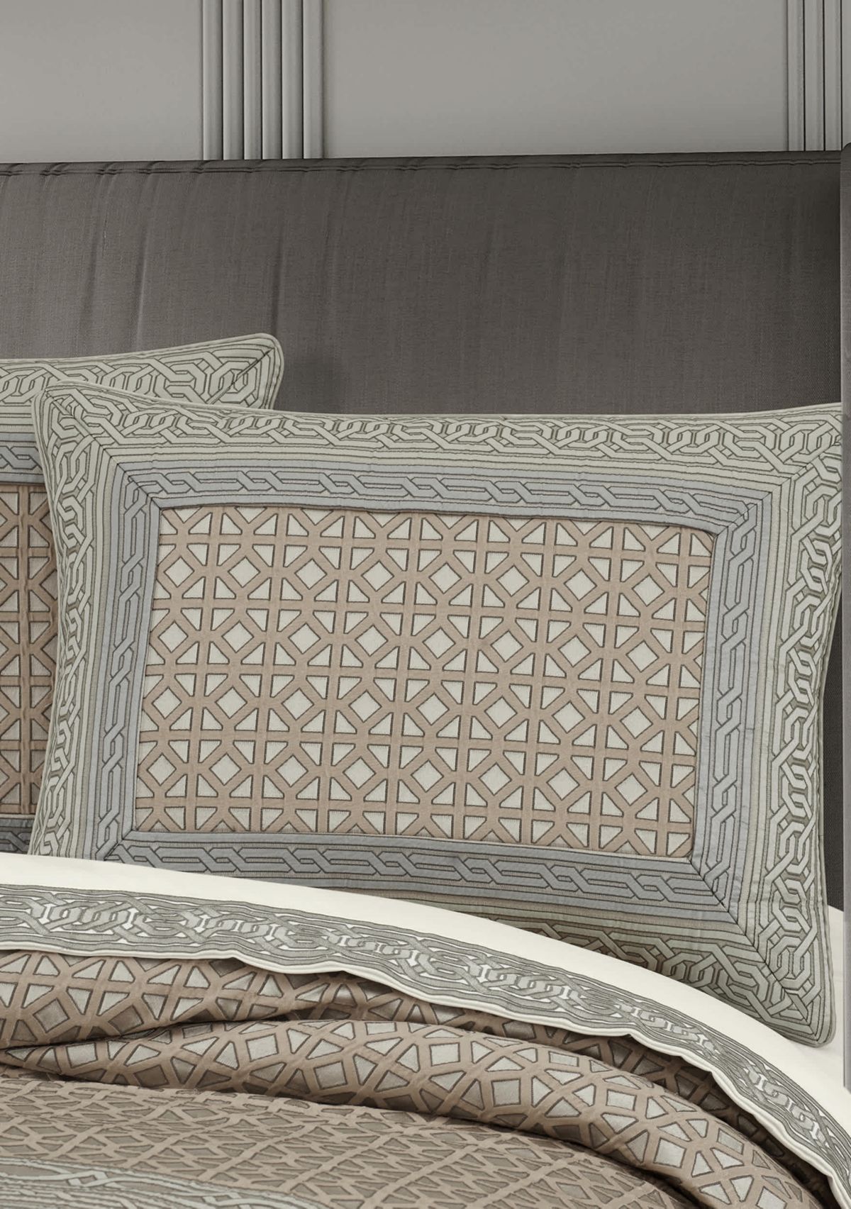 Alaro 4pc. Comforter Set