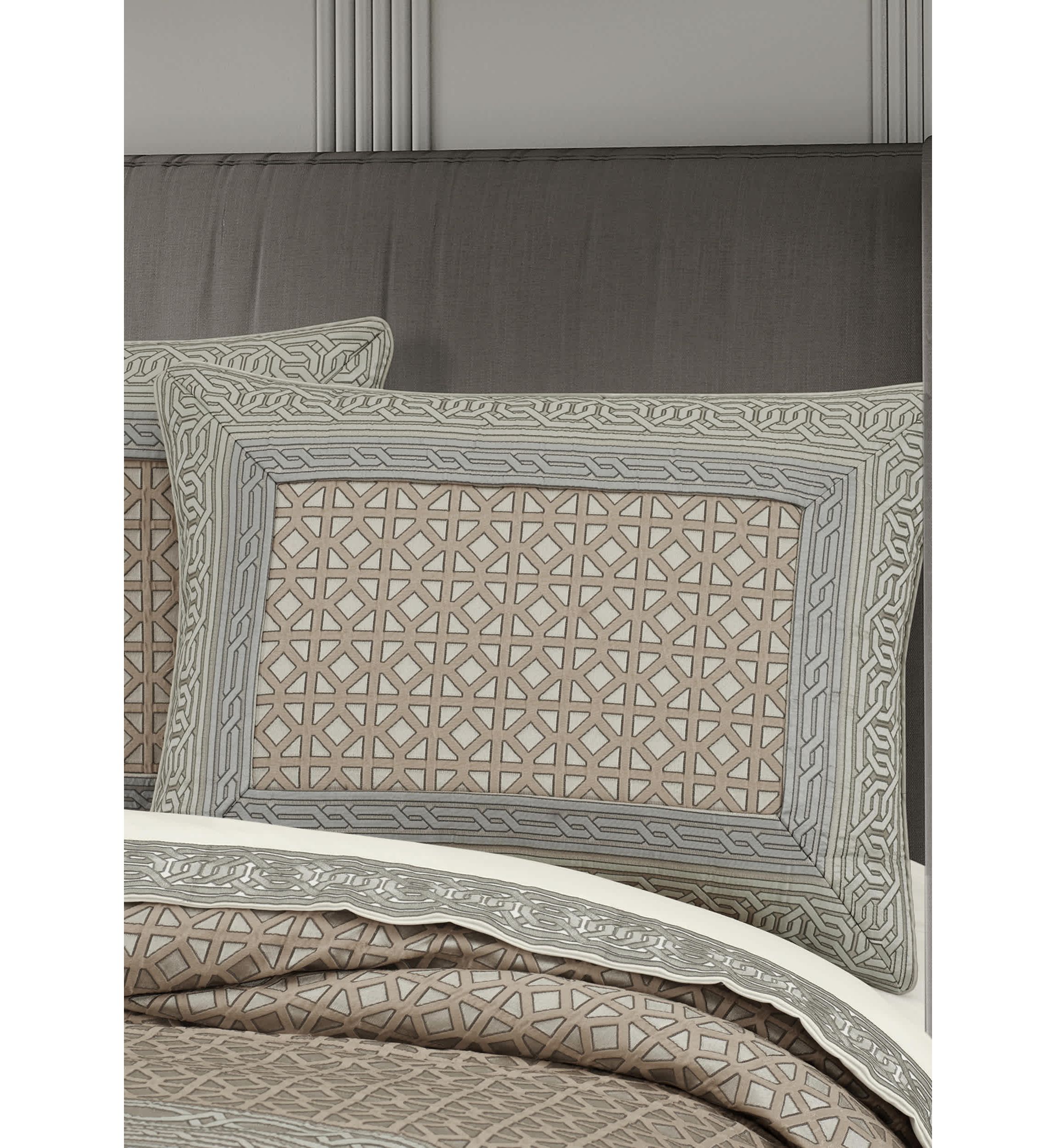 Alaro 4pc. Comforter Set
