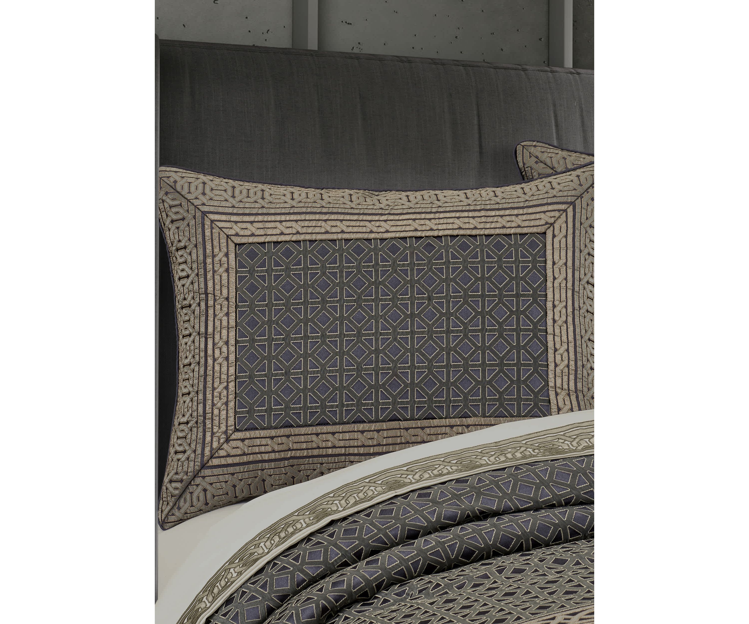 Alaro 4pc. Comforter Set