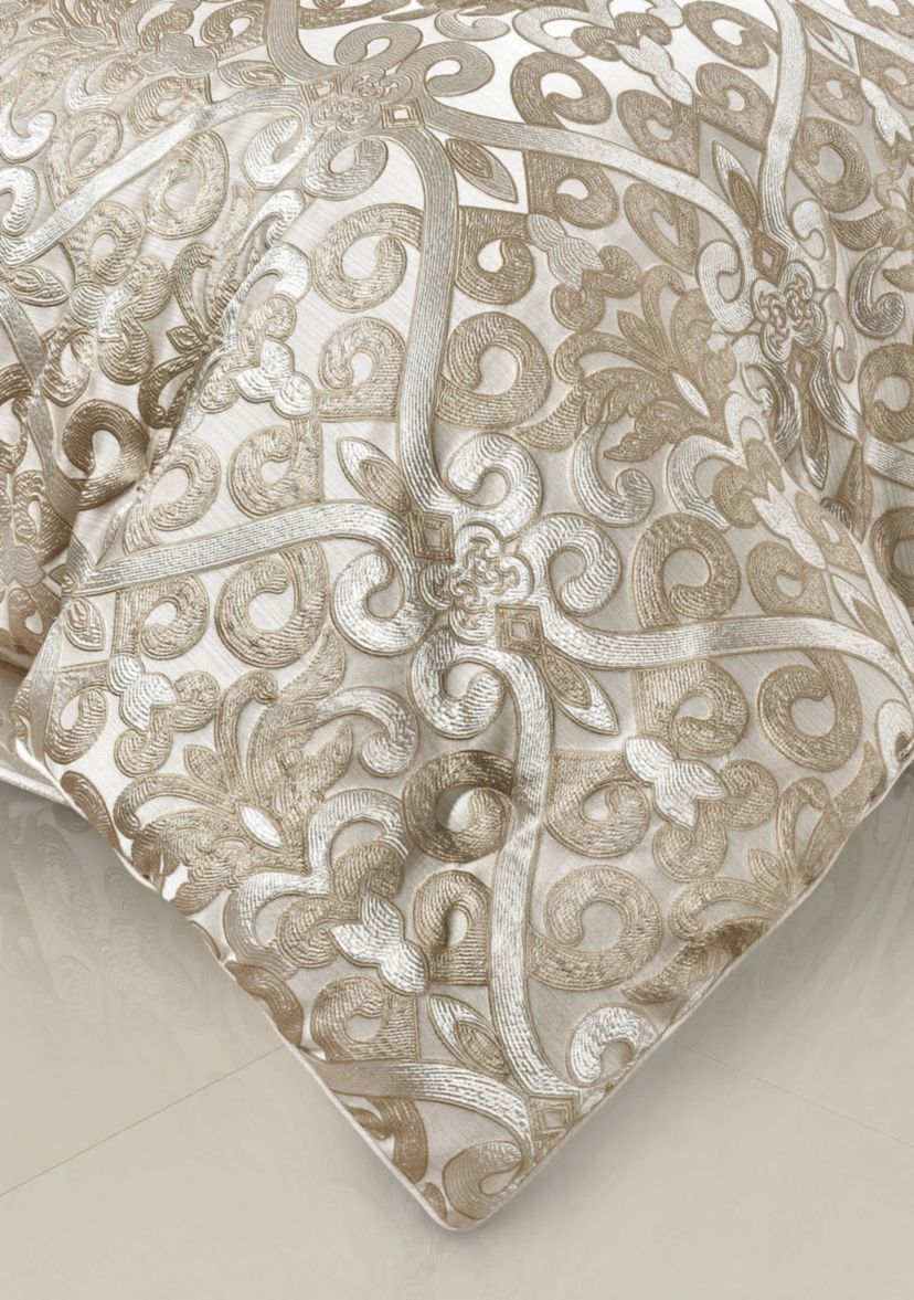 Amaretto 4pc. Comforter Set