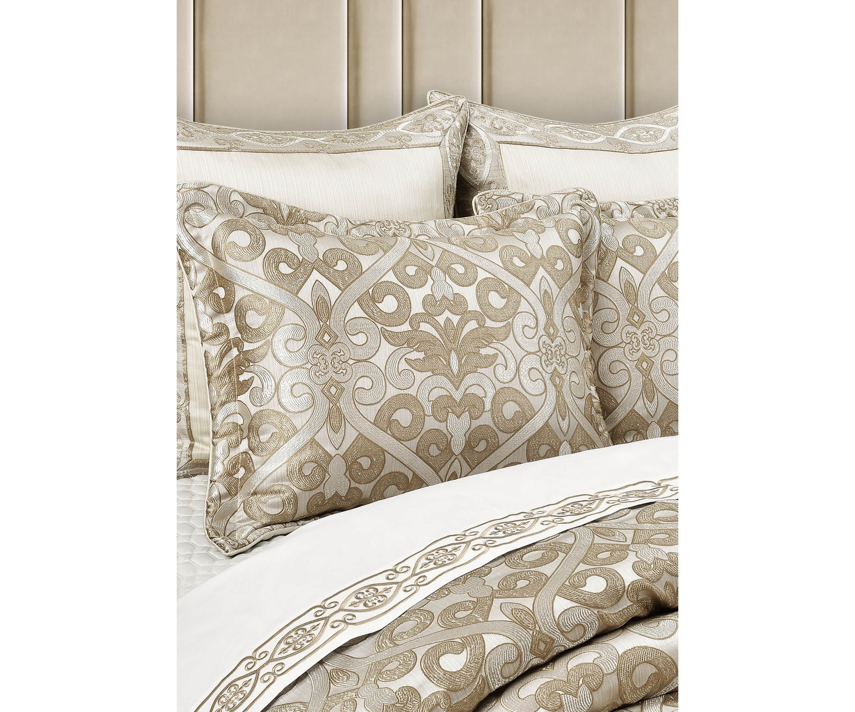Amaretto 4pc. Comforter Set