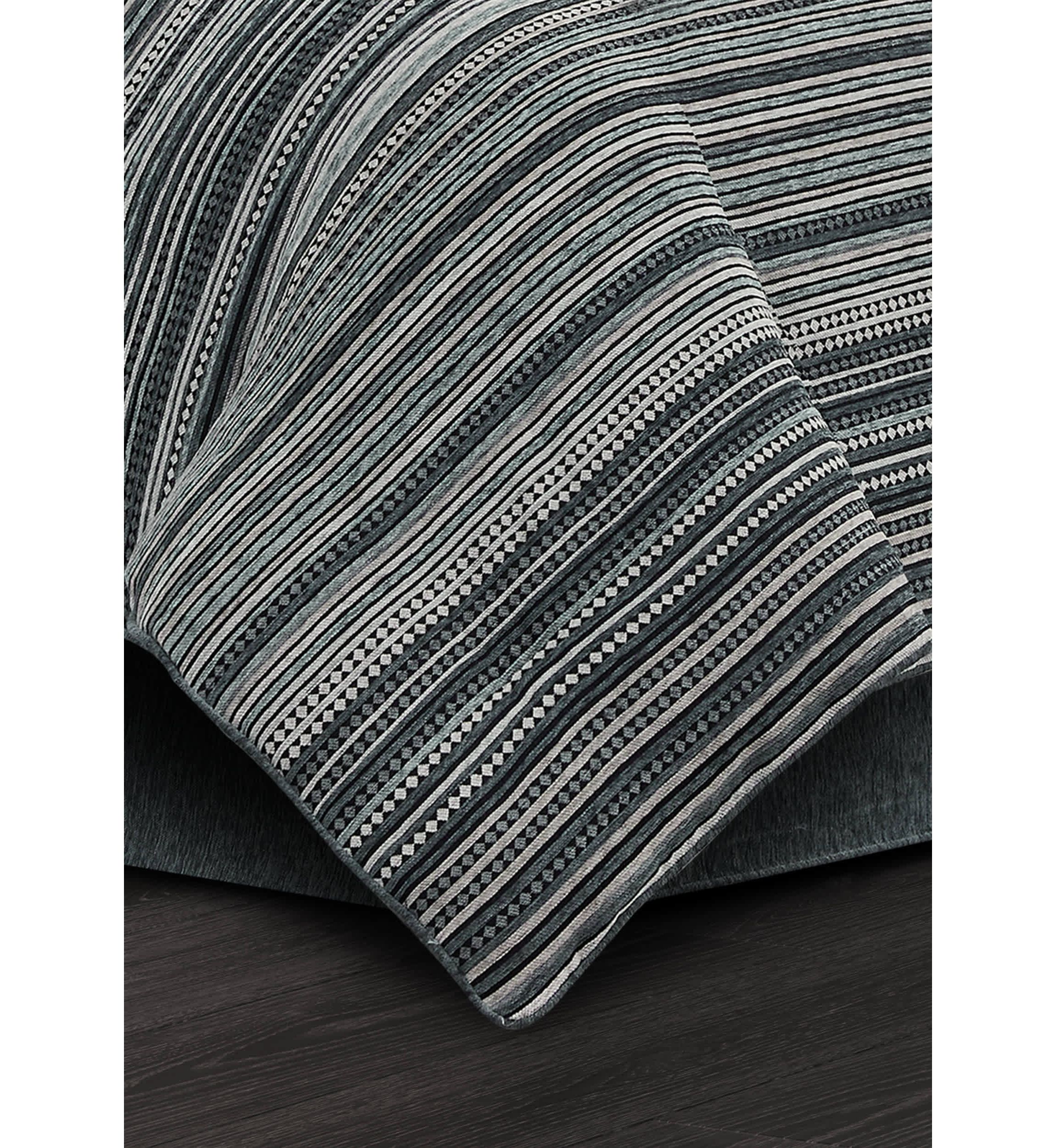 Parallel 4pc. Comforter Set