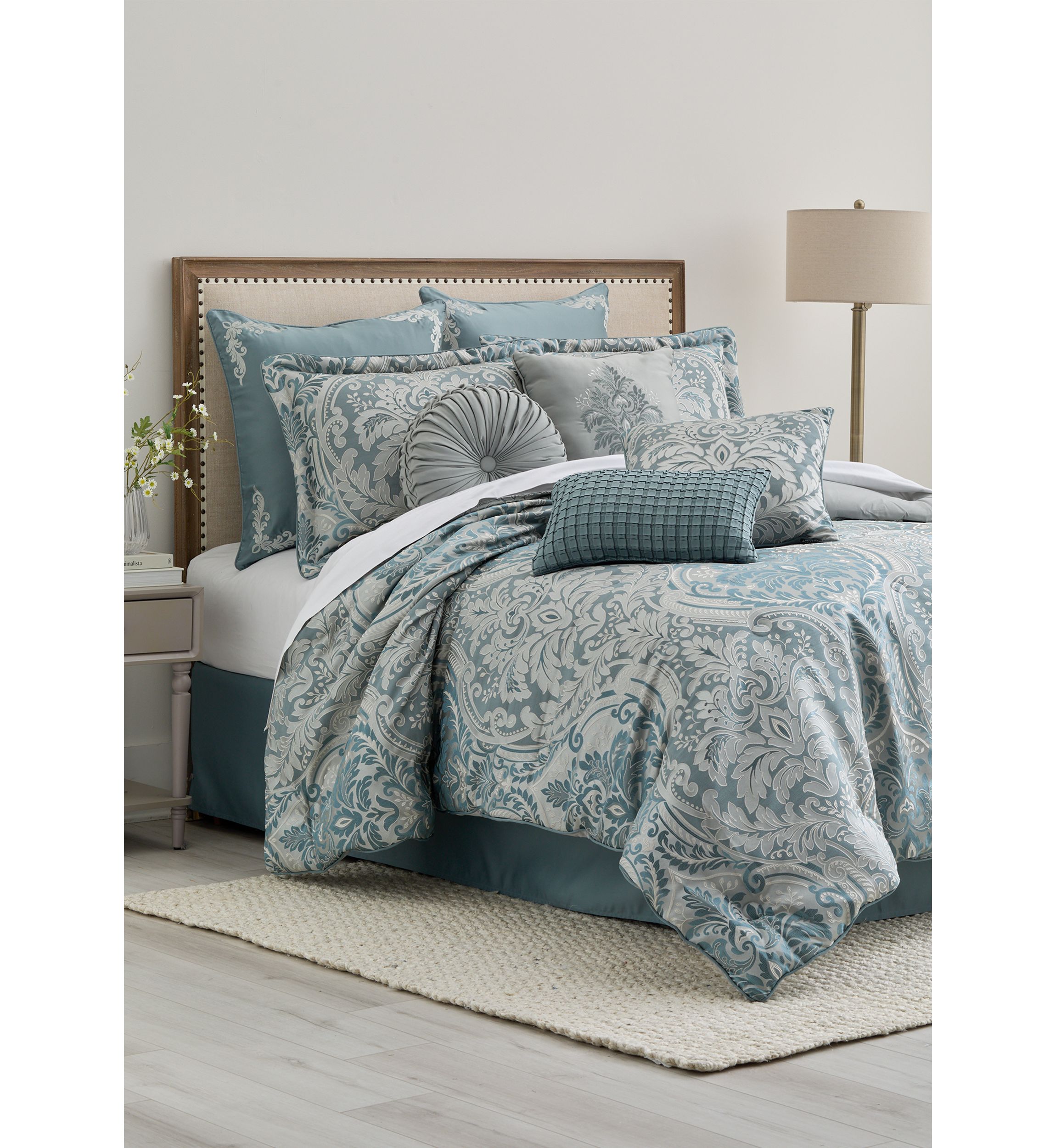 Renata Comforter Set