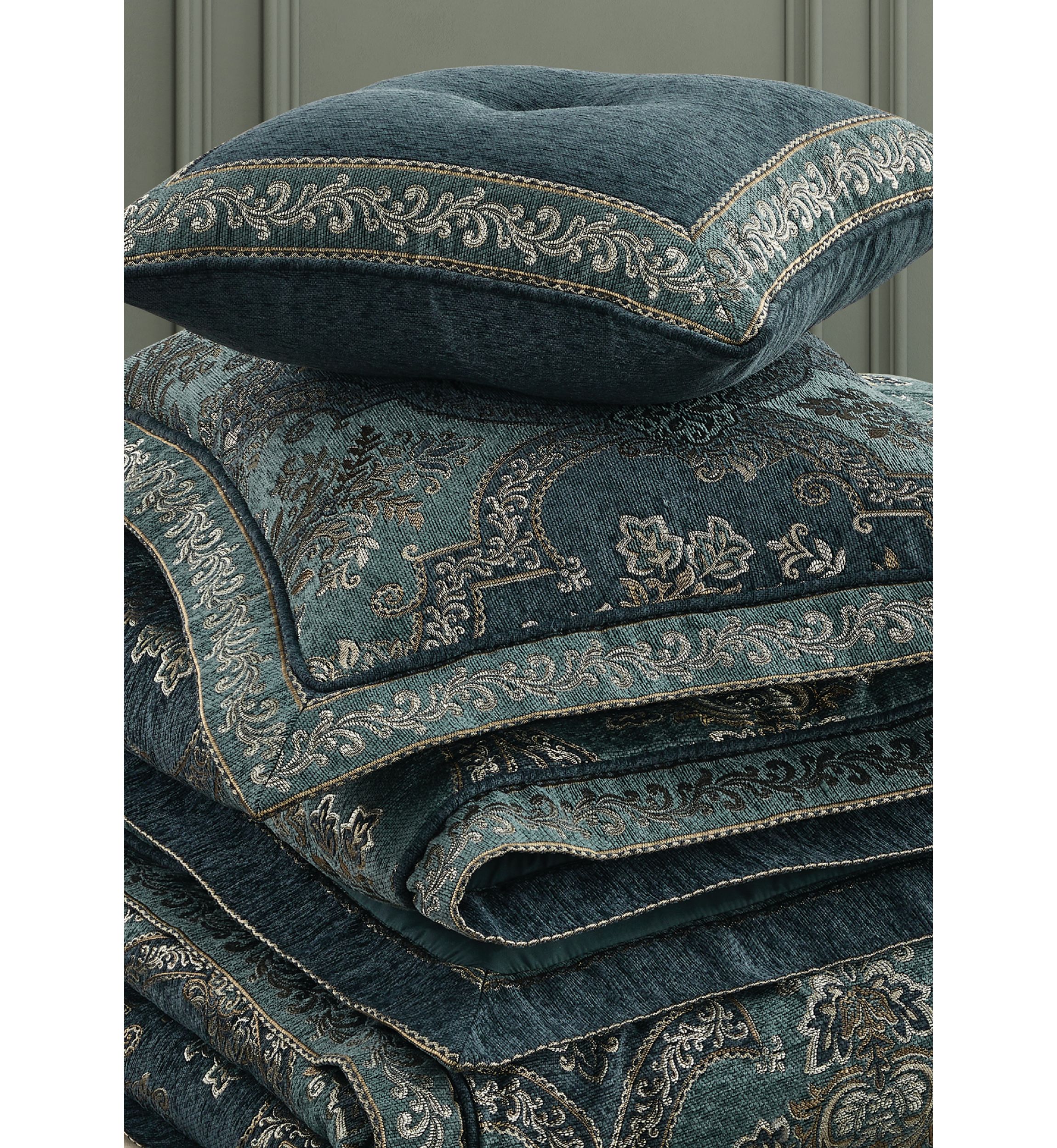 J. Queen New York Nancy 4 Piece Comforter Set | Belk