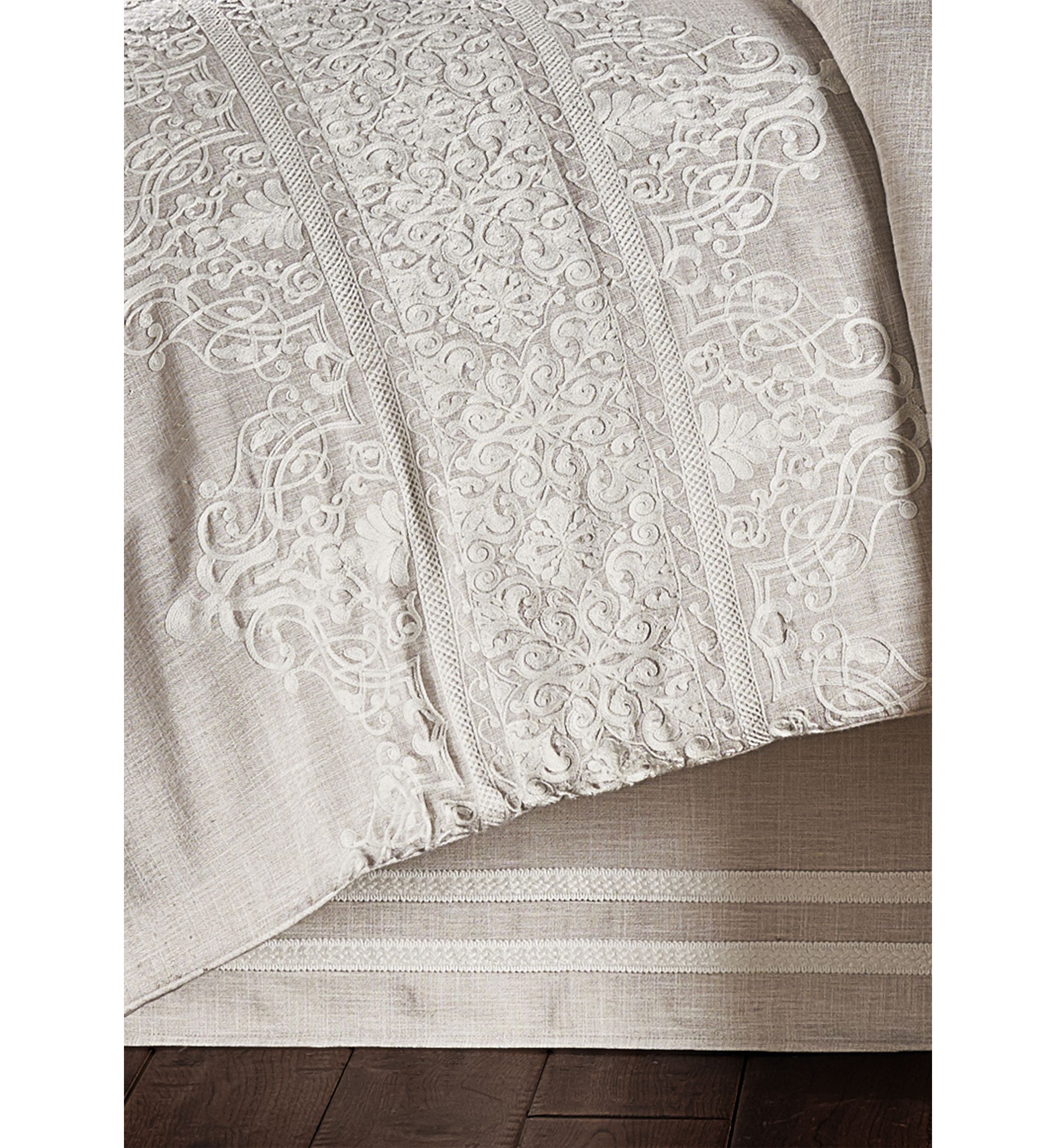 Lauralynn 4pc. Comforter Set