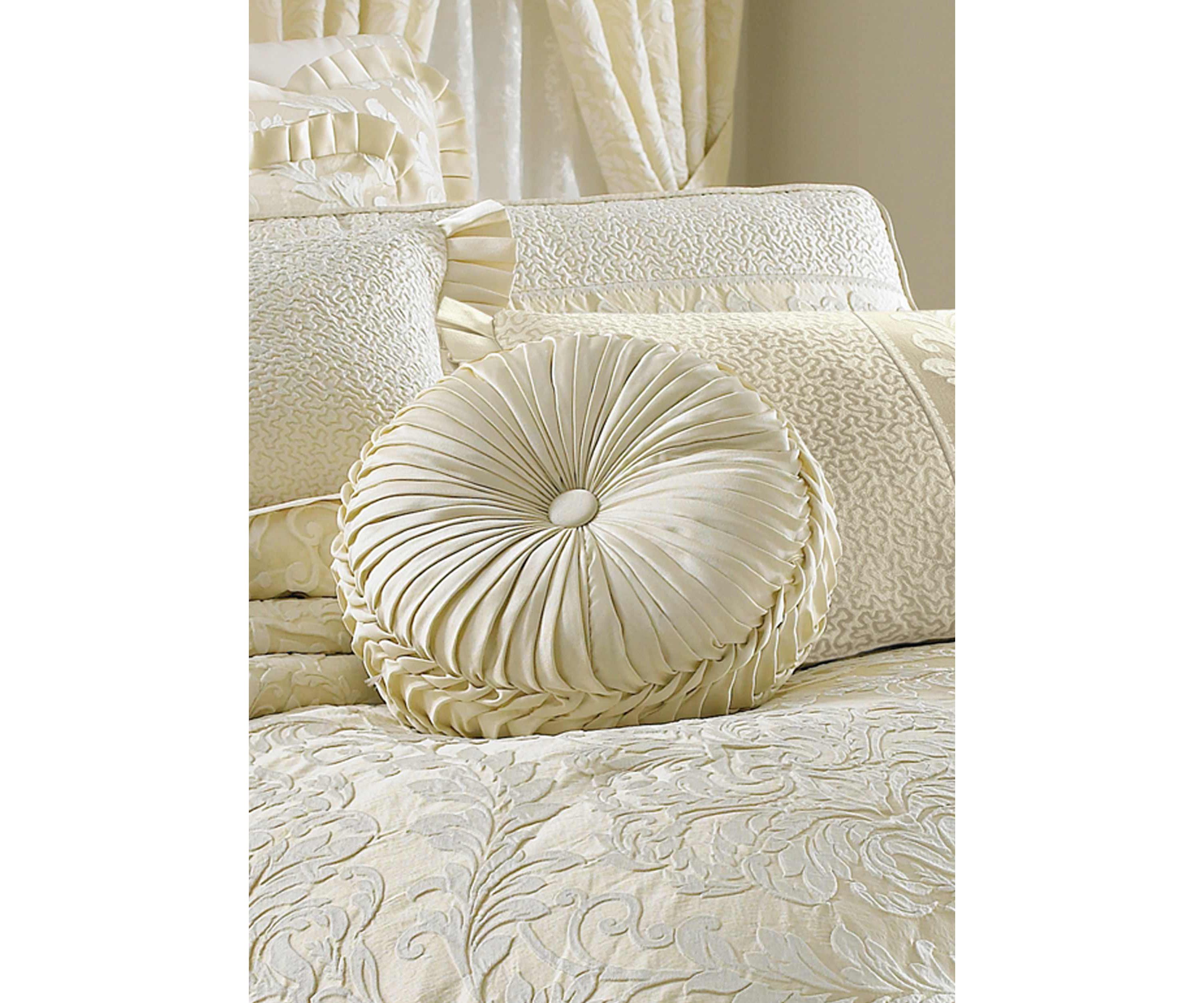 Marquis Tufted Round Decorative Throw Pillow