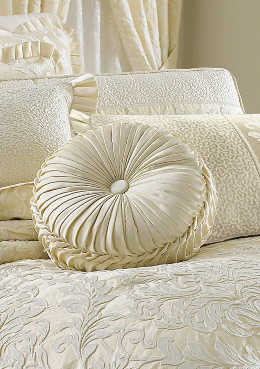 Marquis Tufted Round Decorative Throw Pillow