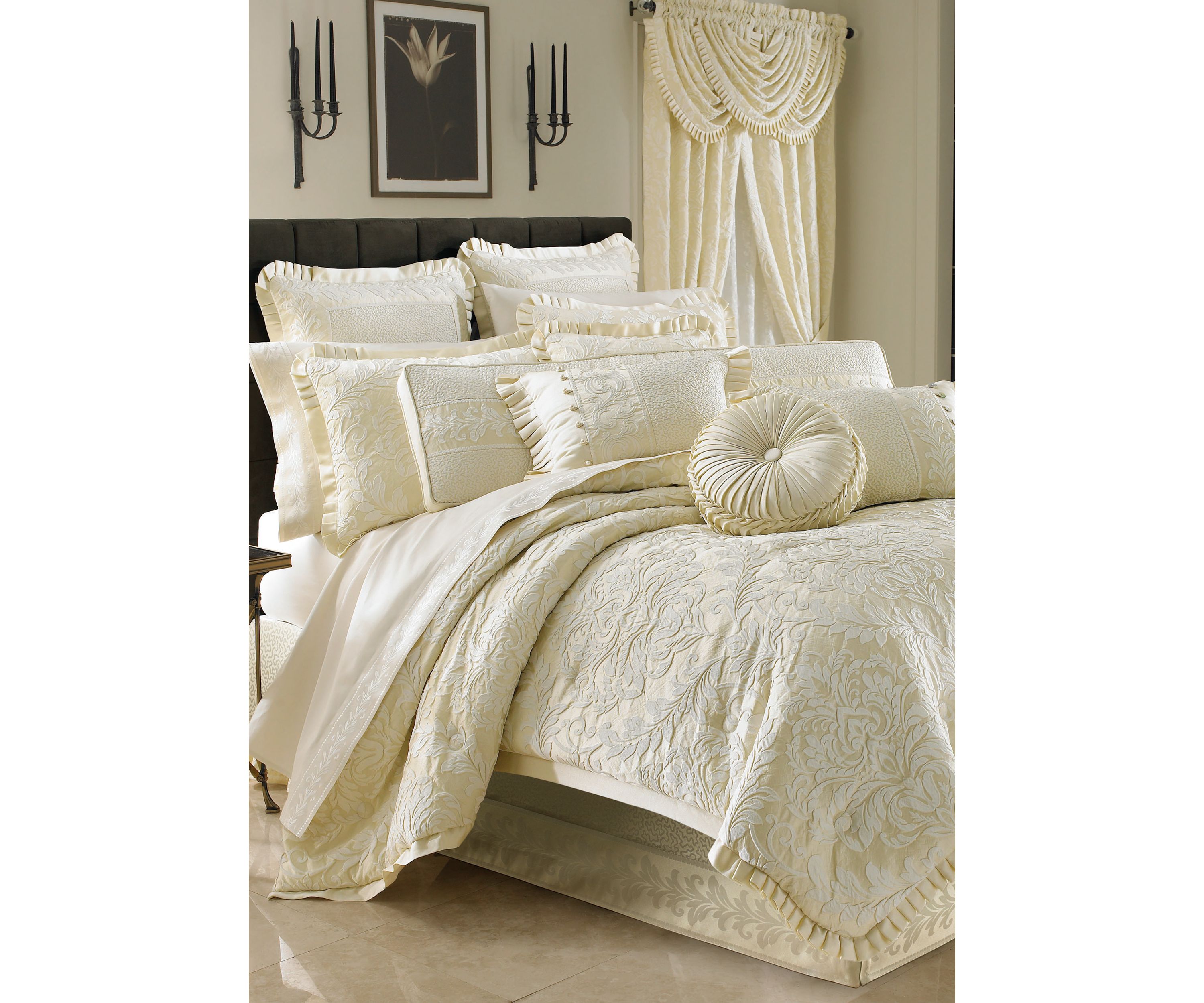 Marquis 4pc. Comforter Set