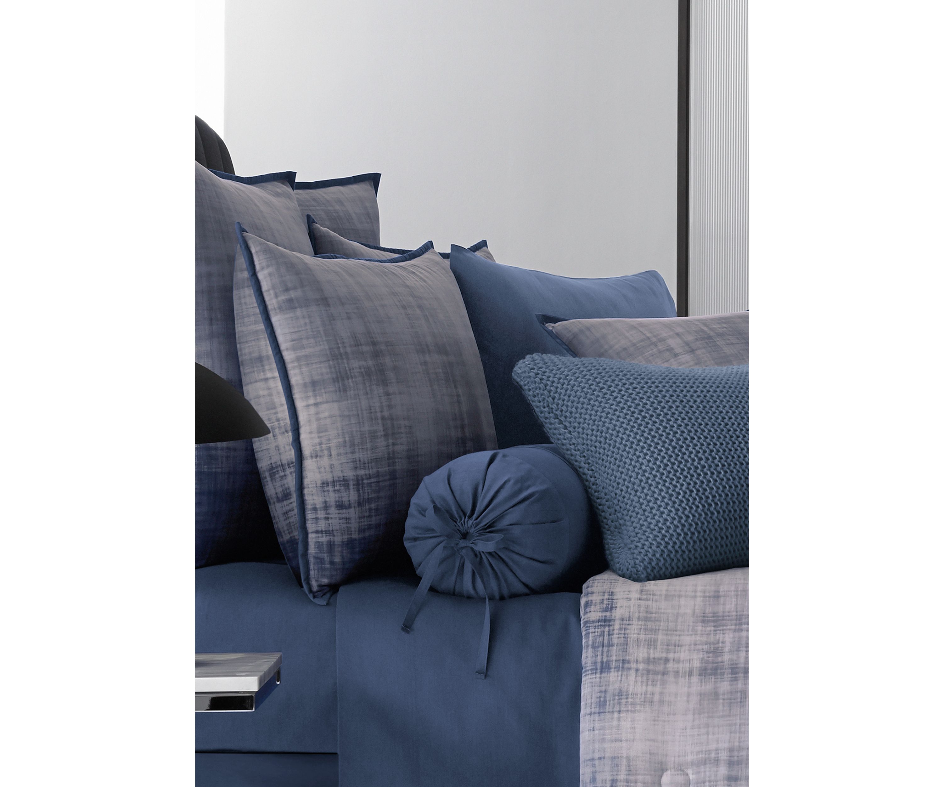 Theodora Comforter Set