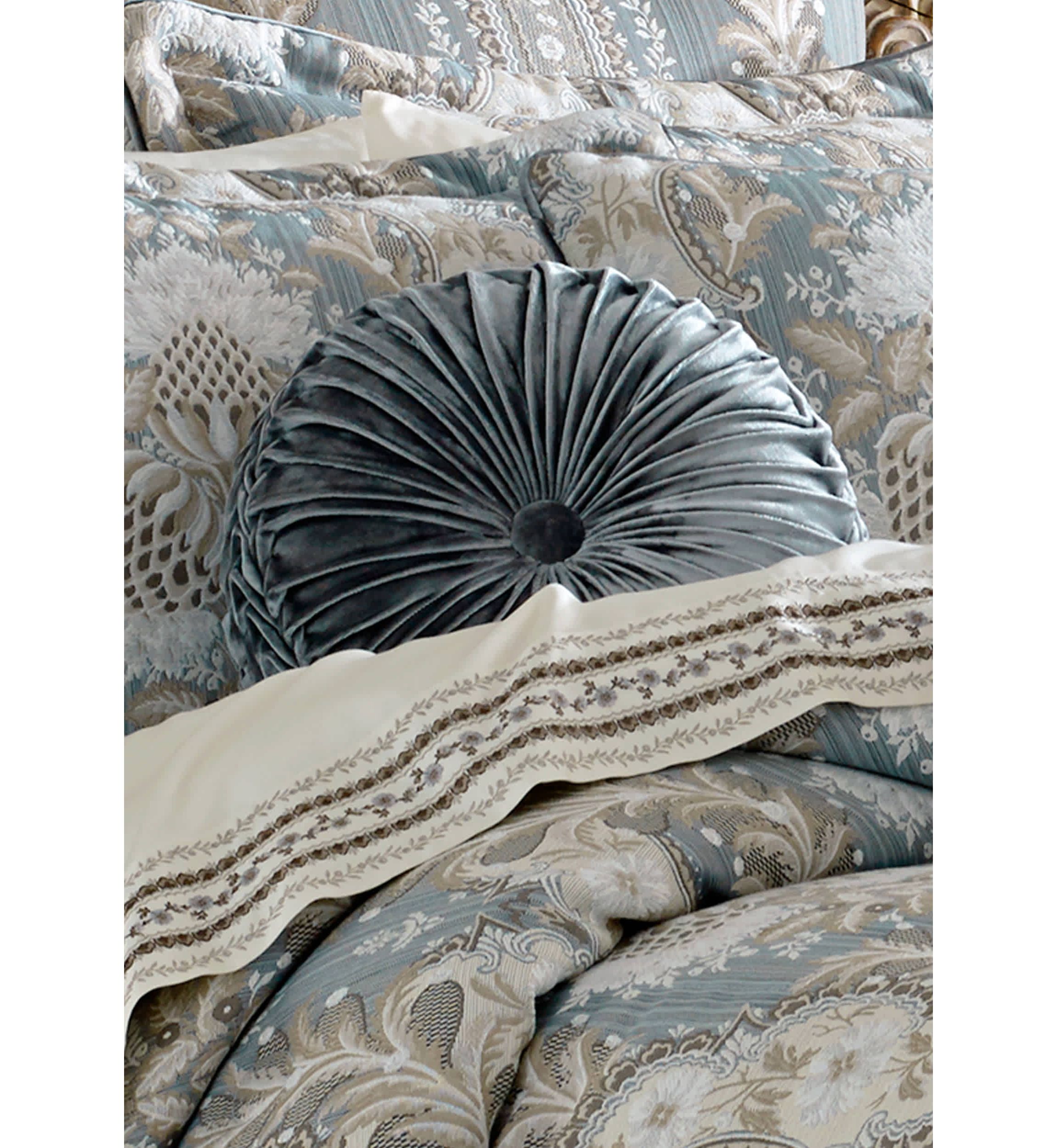 Crystal Palace Tufted Round Decorative Throw Pillow