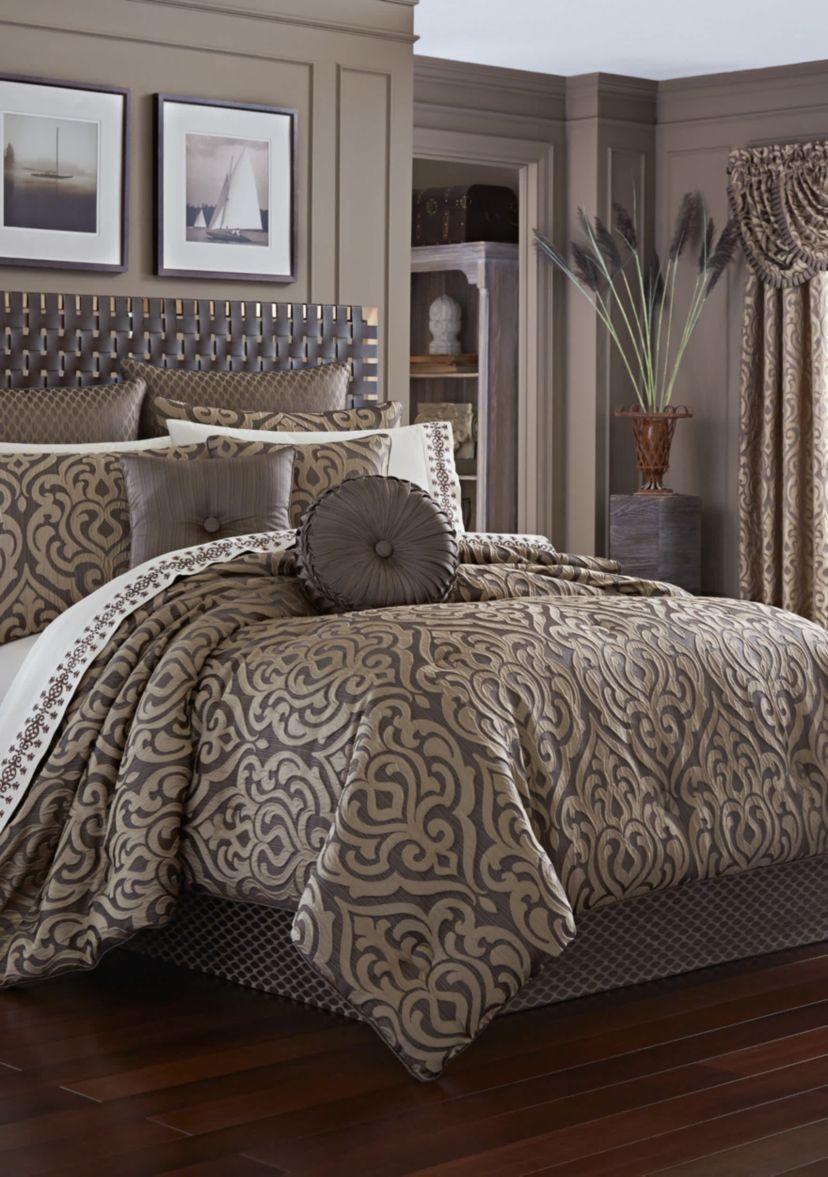 Astoria Tufted Round Pillow
