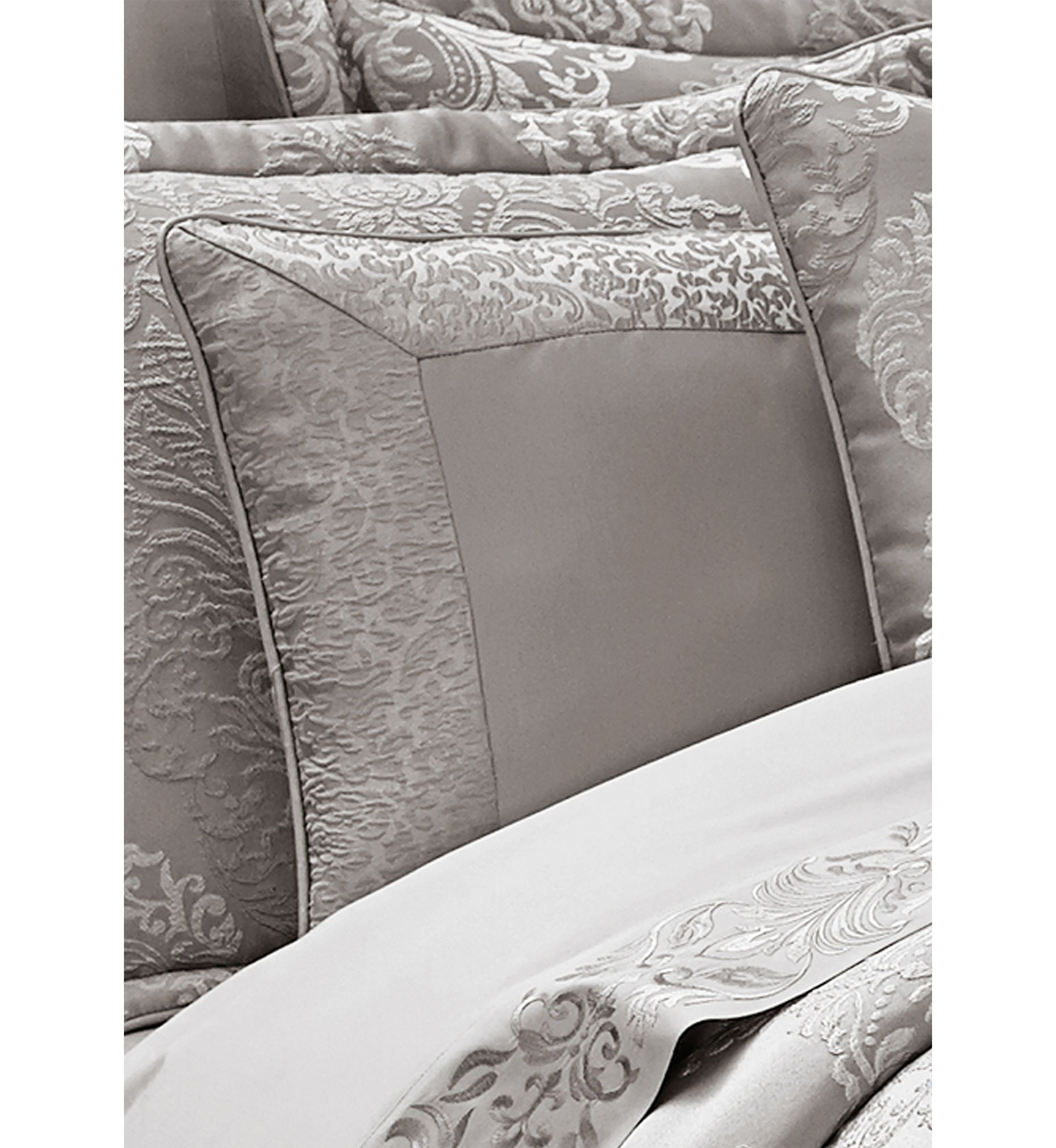 La Scala 18" Square Decorative Throw Pillow