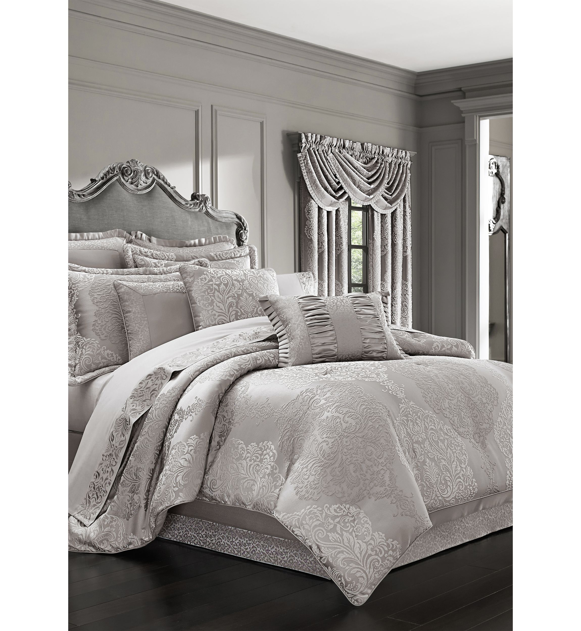 La Scala 4pc. Comforter Set