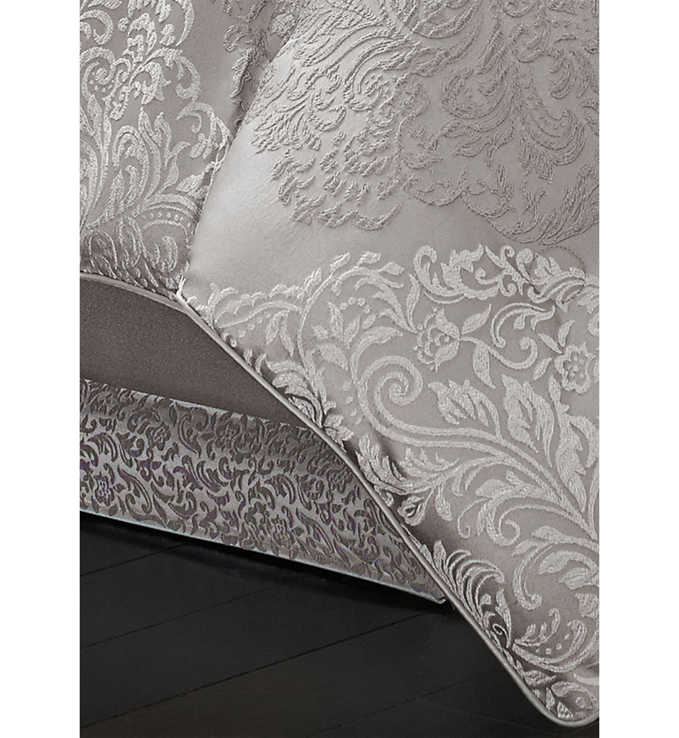 La Scala 4pc. Comforter Set