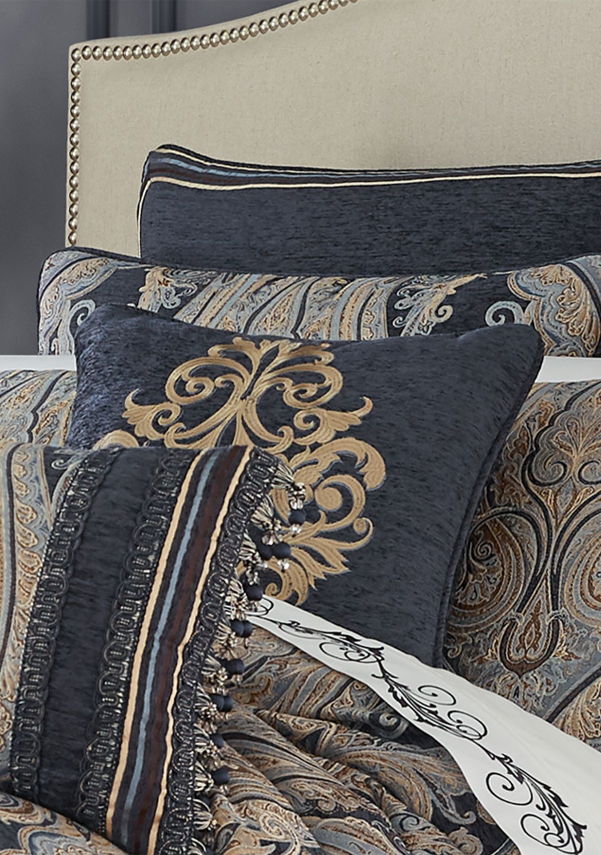 Luciana 18" Square Embellished Decorative Throw Pillow
