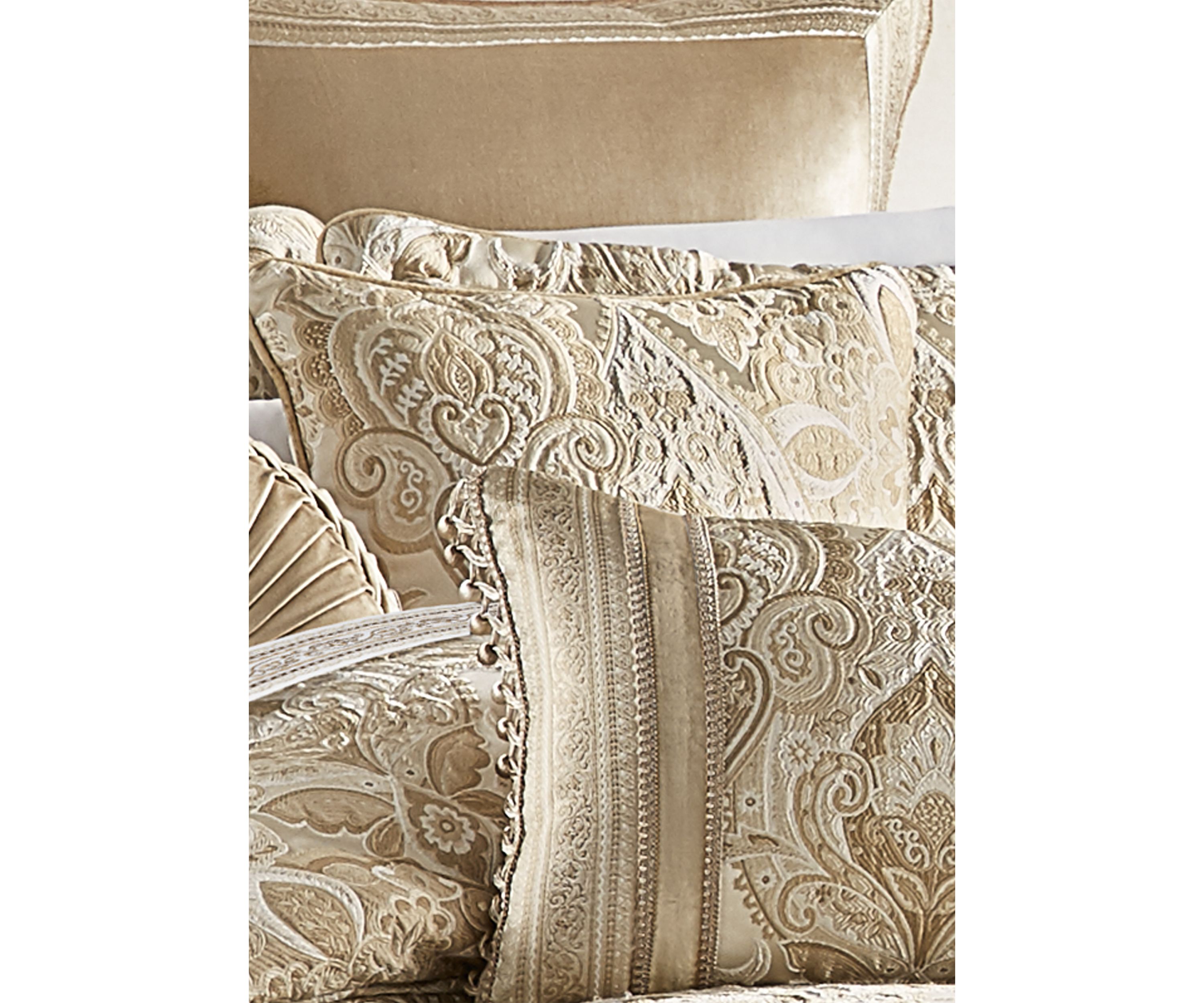 Sandstone 20" Square Decorative Throw Pillow