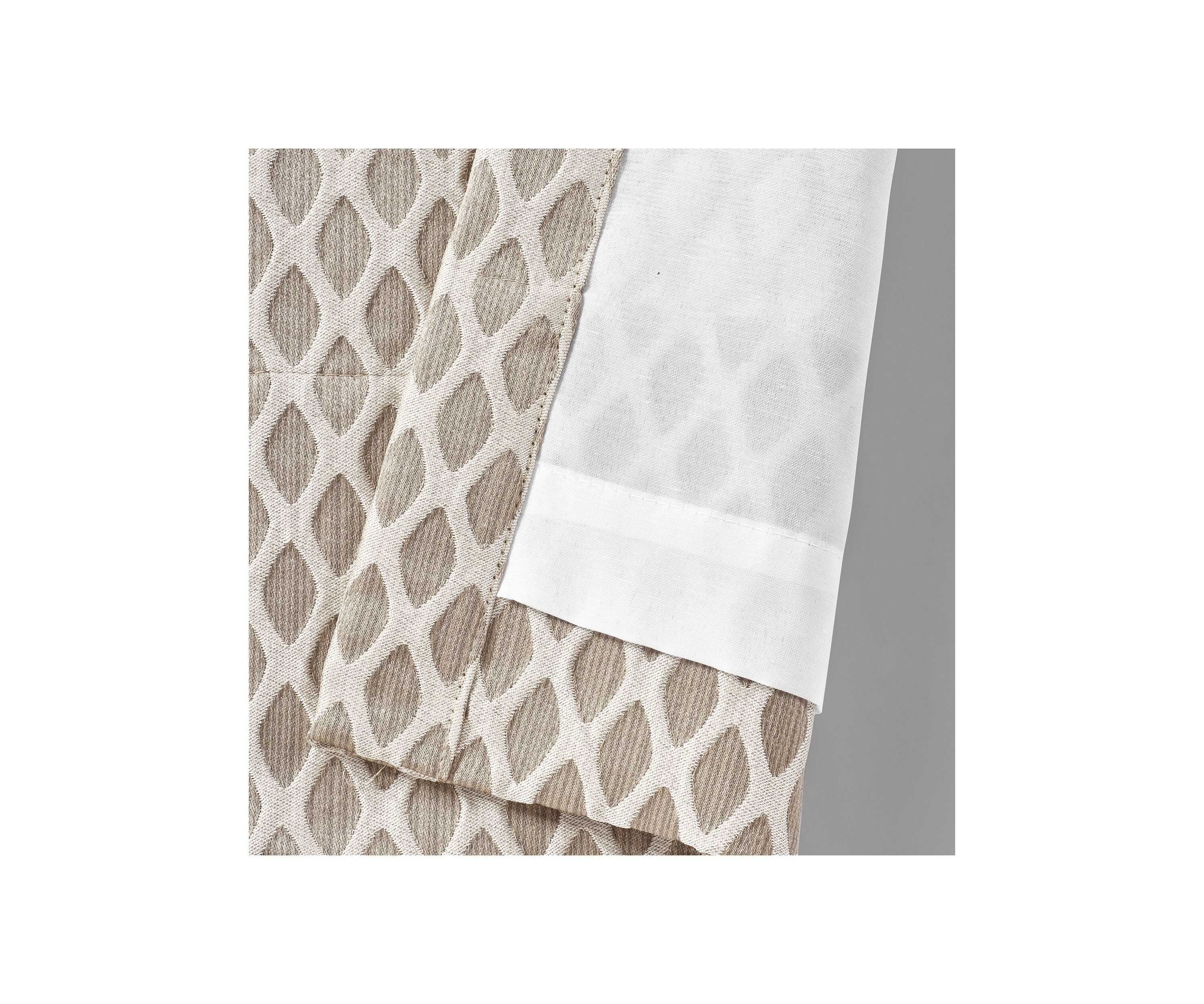 FA21 BELLALINA DRAPE:84-89 2 Wide:CHAMPAGNE