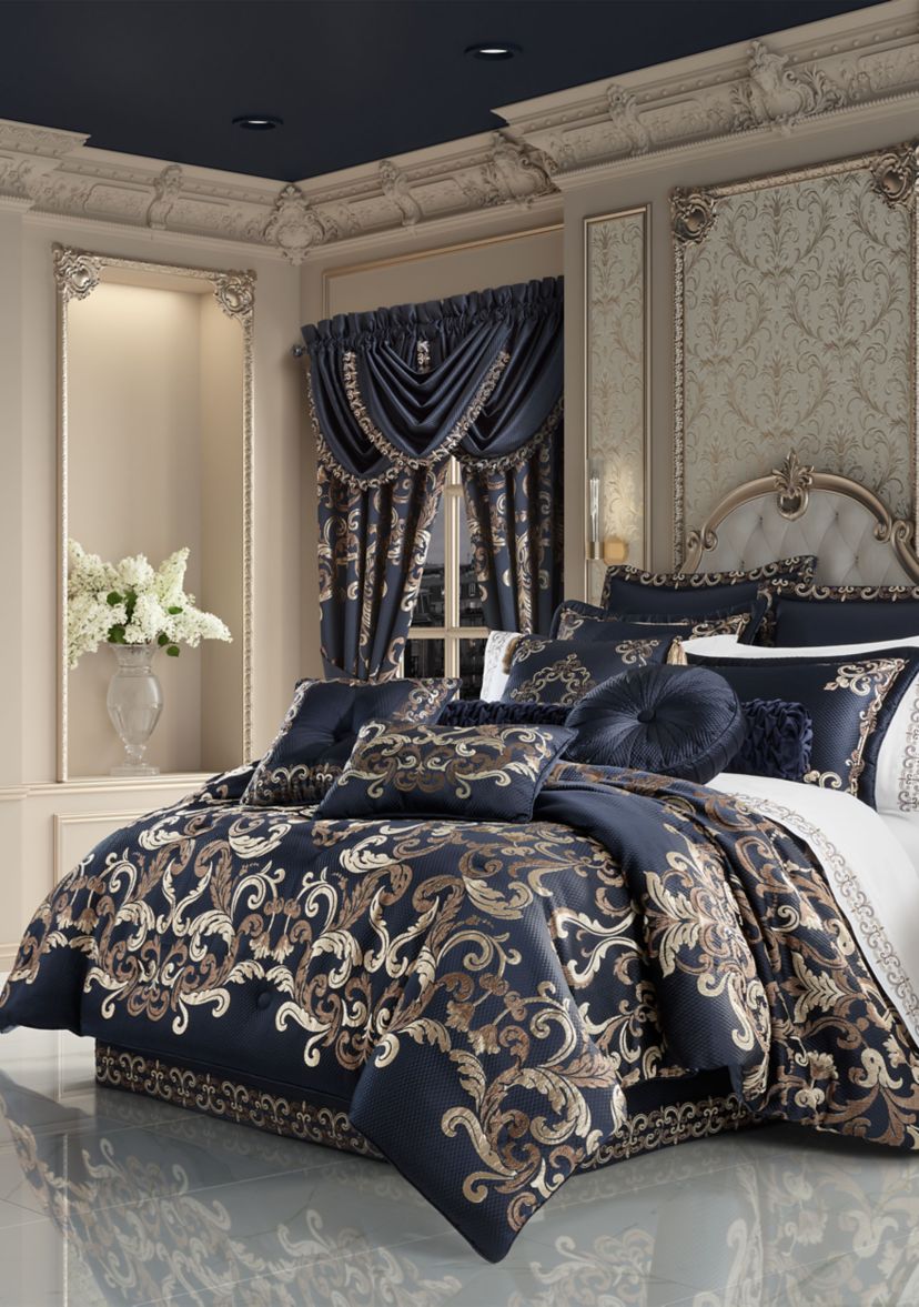 Giardino 18" Square Decorative Throw Pillow