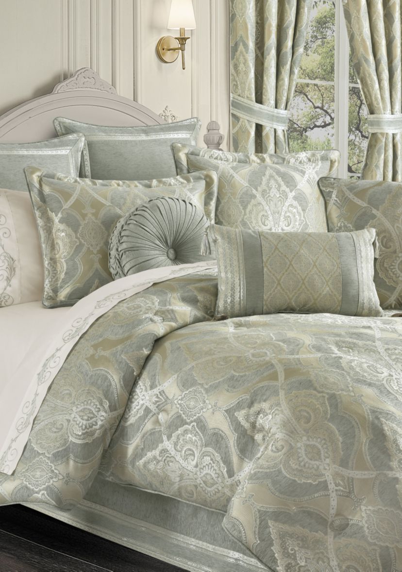 Sovana Tufted Round Decorative Throw Pillow