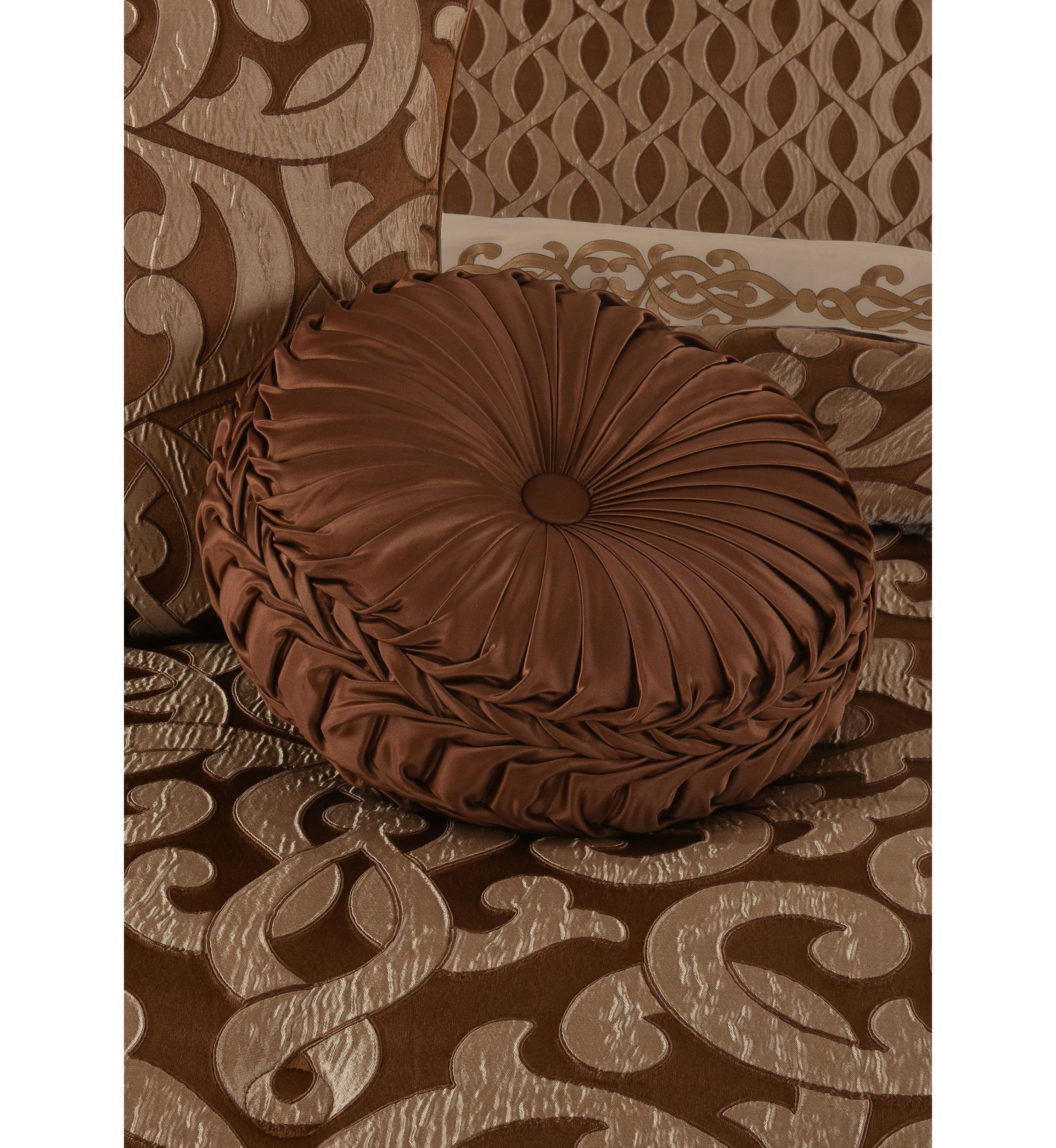 La Boheme Tufted Round Decorative Throw Pillow