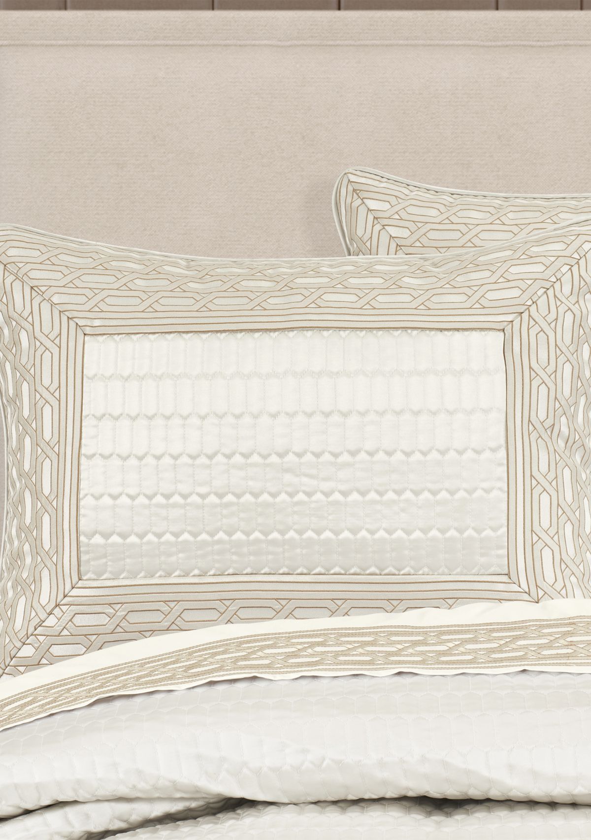 Metropolitan 4pc. Comforter Set