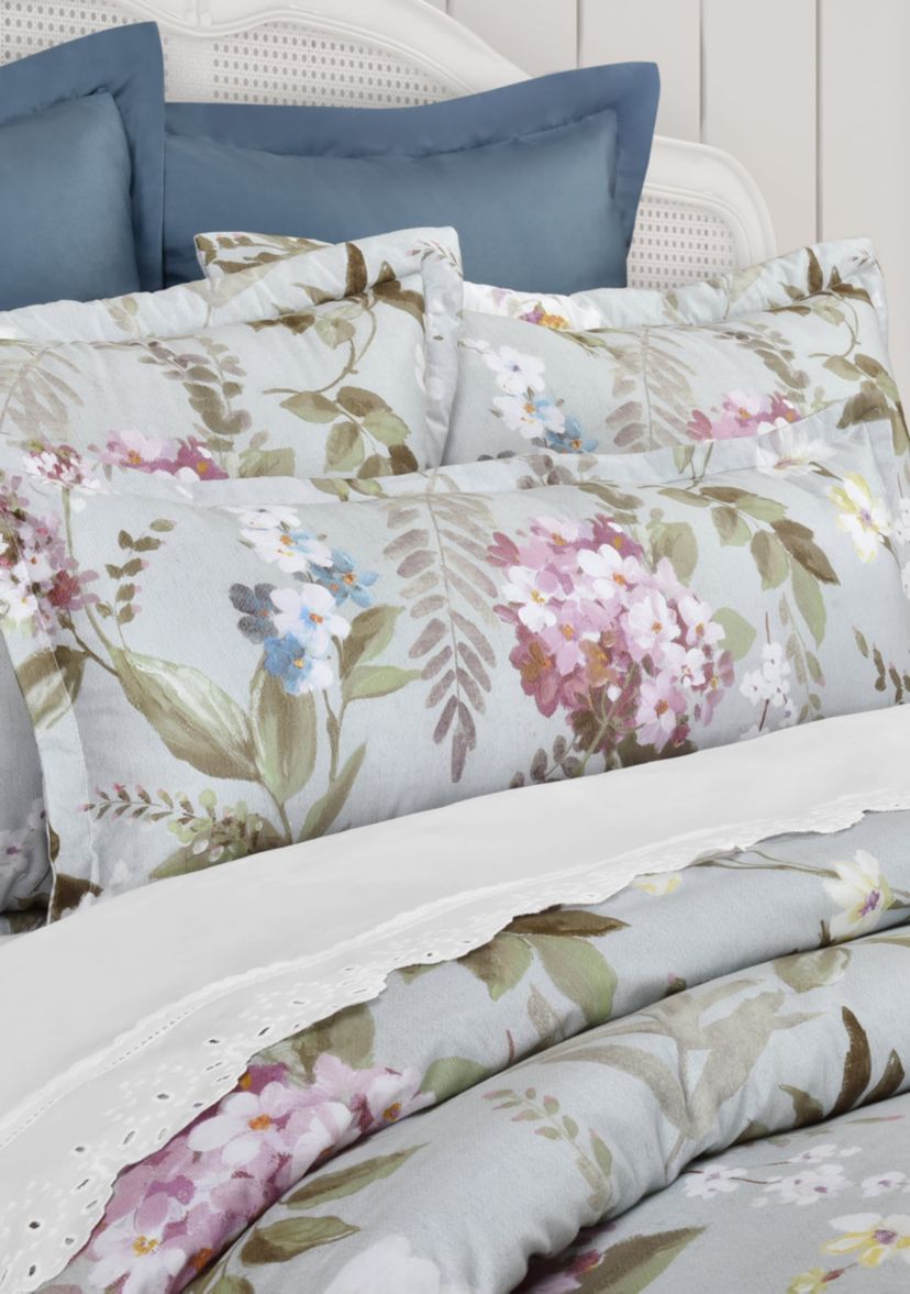 Sara Lumbar Decorative Throw Pillow
