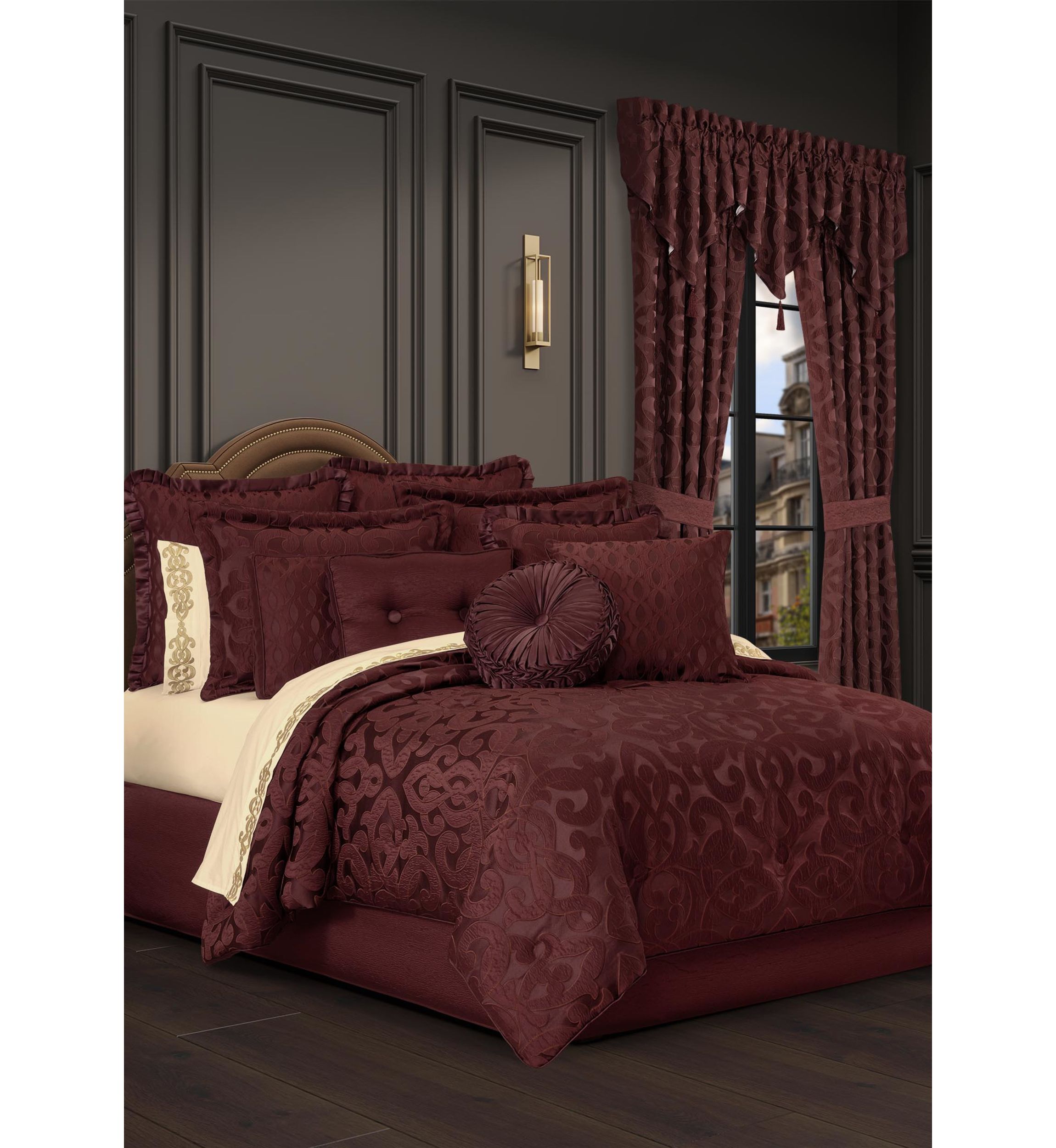 FA24 LA BOHEME TUFT RD PLLW:13.5 13.5:MAROON