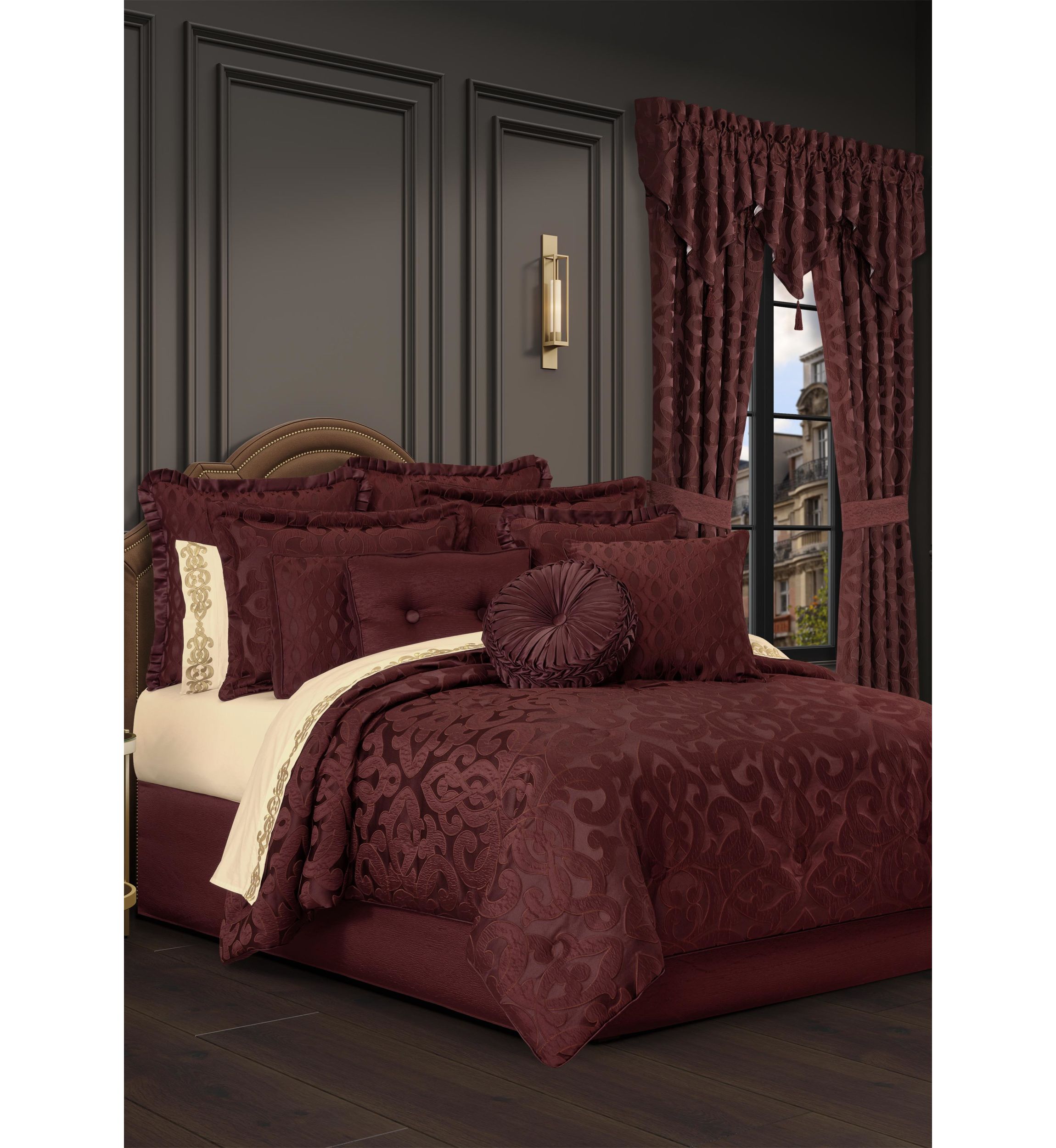 FA24 LA BOHEME TUFT RD PLLW:13.5 13.5:MAROON