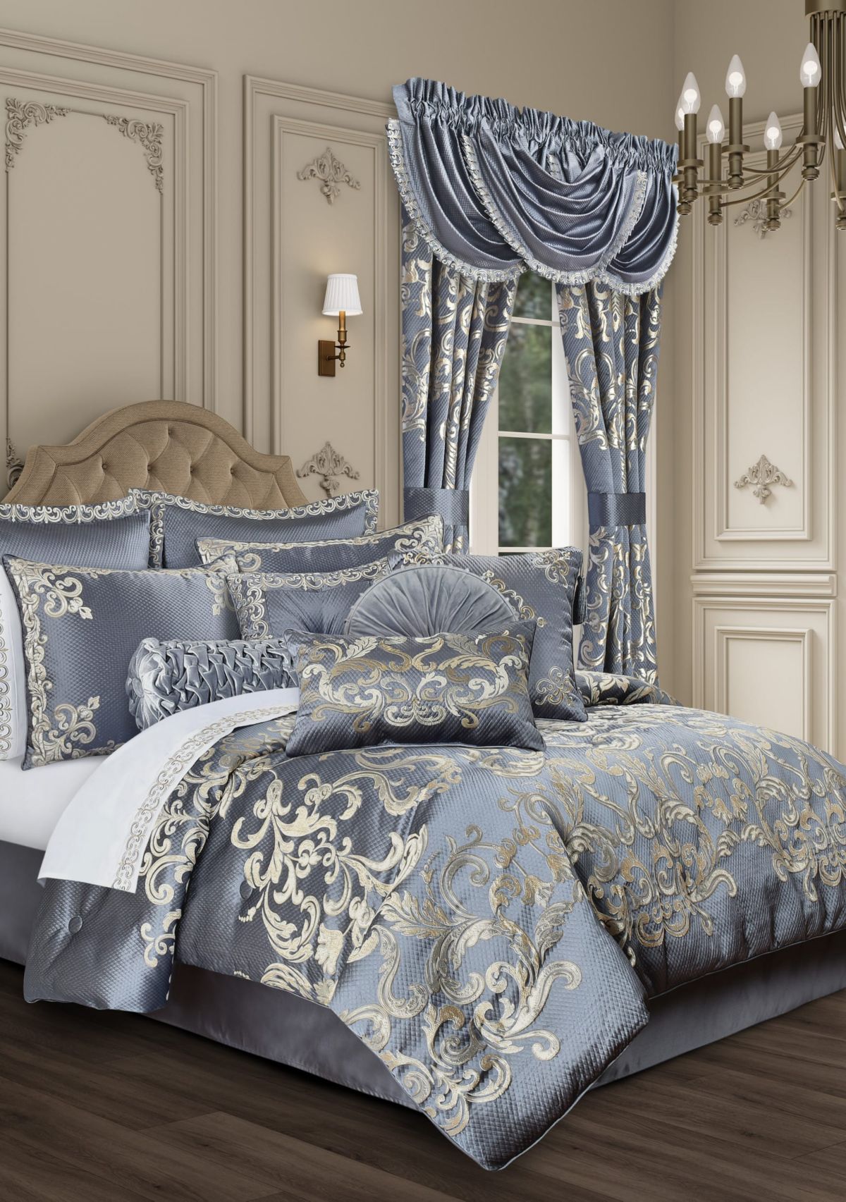 Dicaprio 18" Square Decorative Throw Pillow