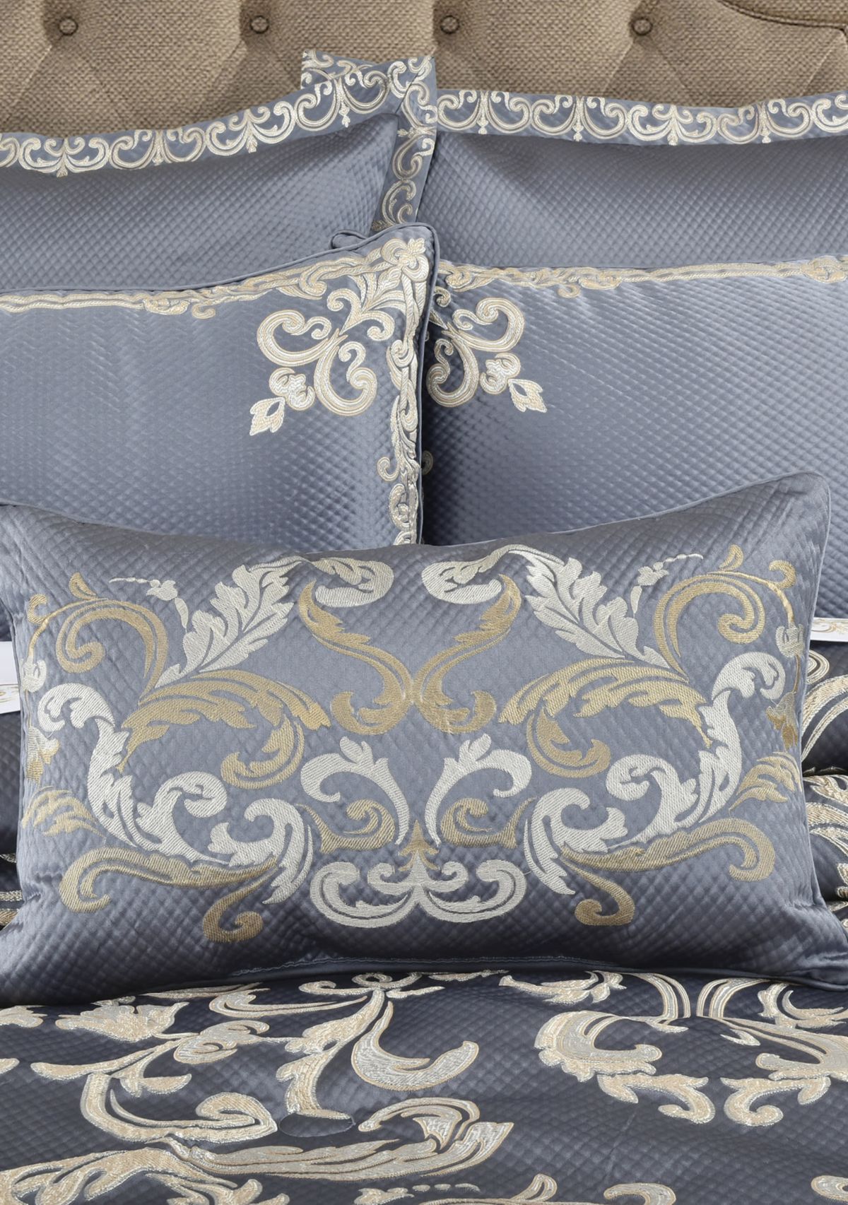 Dicaprio Boudoir Decorative Throw Pillow
