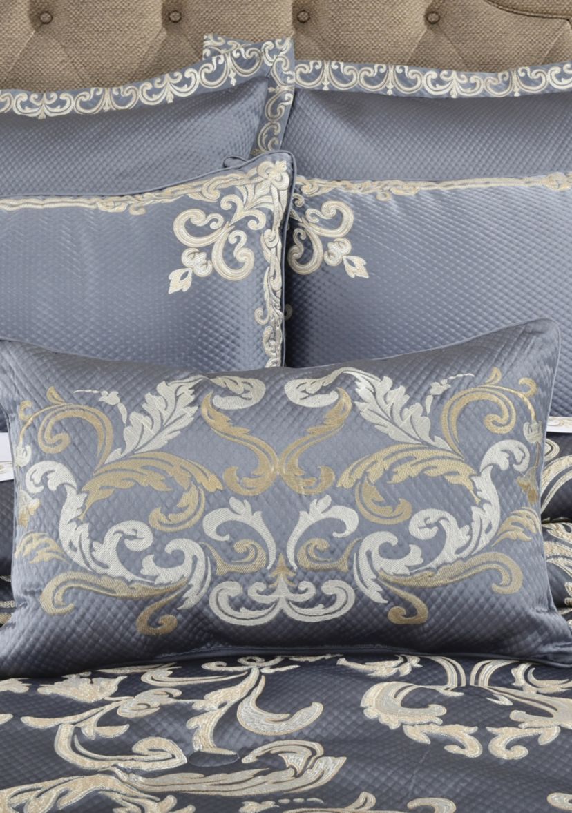 Dicaprio Boudoir Decorative Throw Pillow