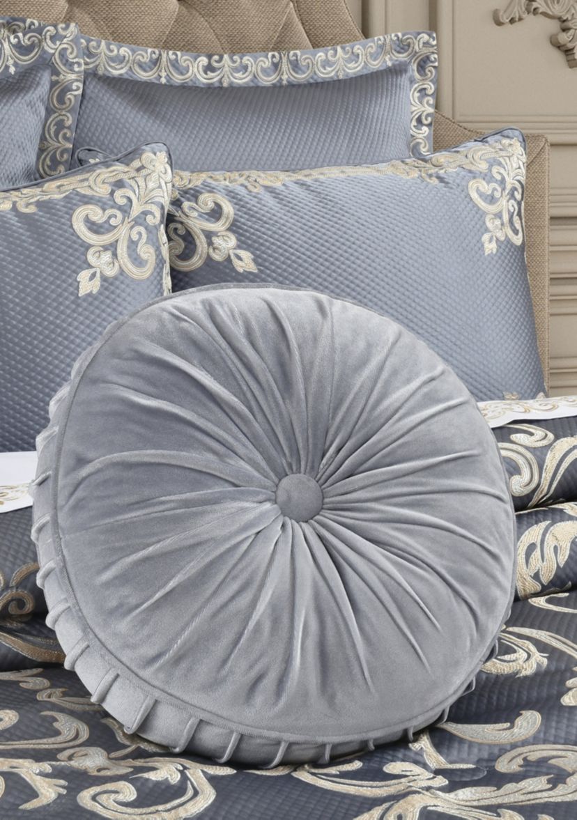 Dicaprio Tufted Round Decorative Throw Pillow
