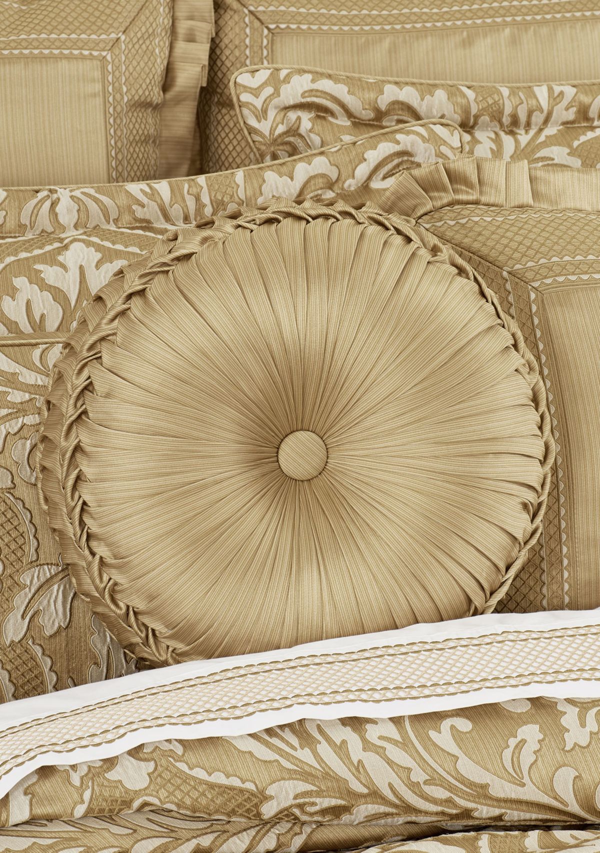 Aurelia Tufted Round Decorative Throw Pillow