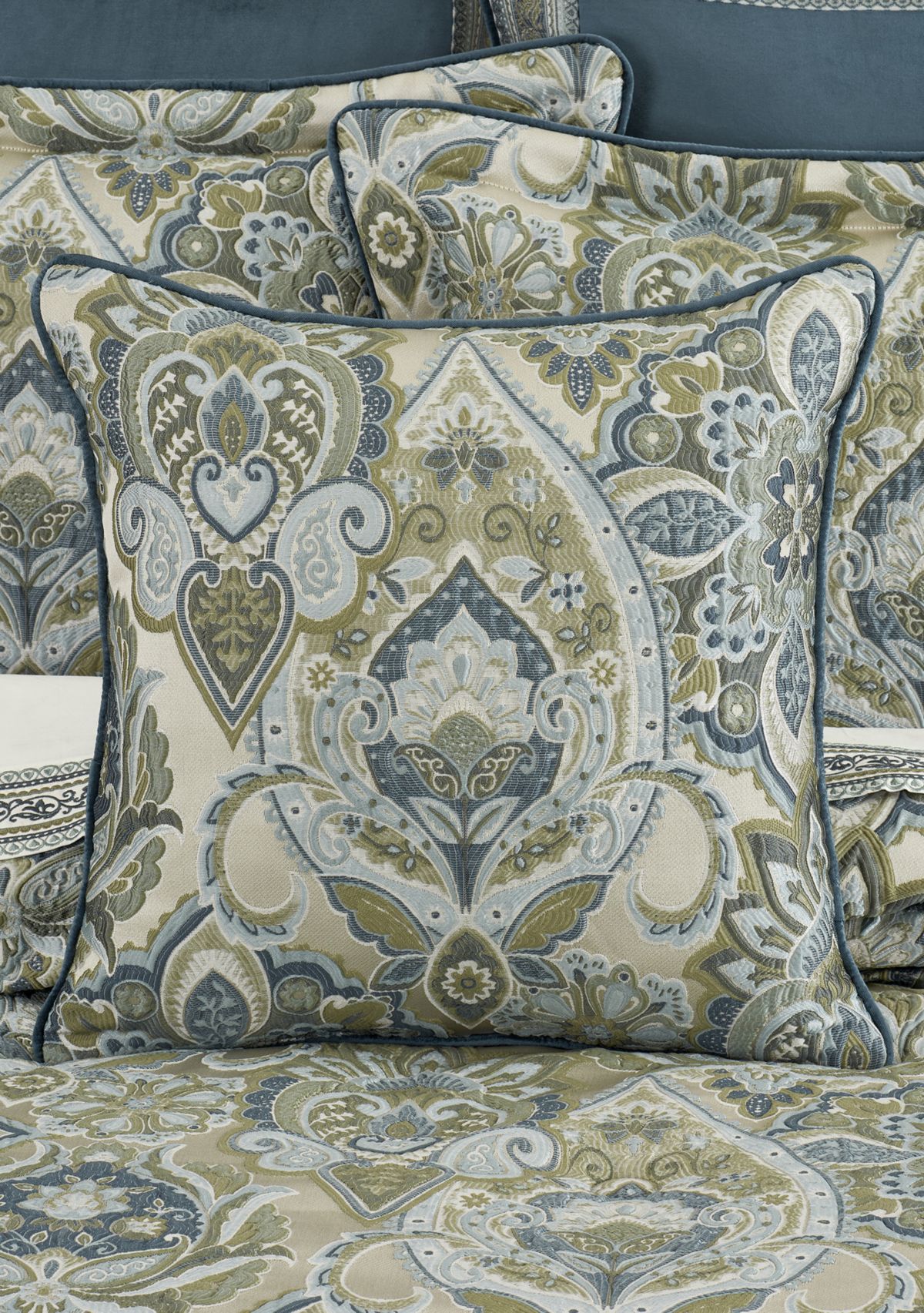 Avellino 20" Square Decorative Throw Pillow