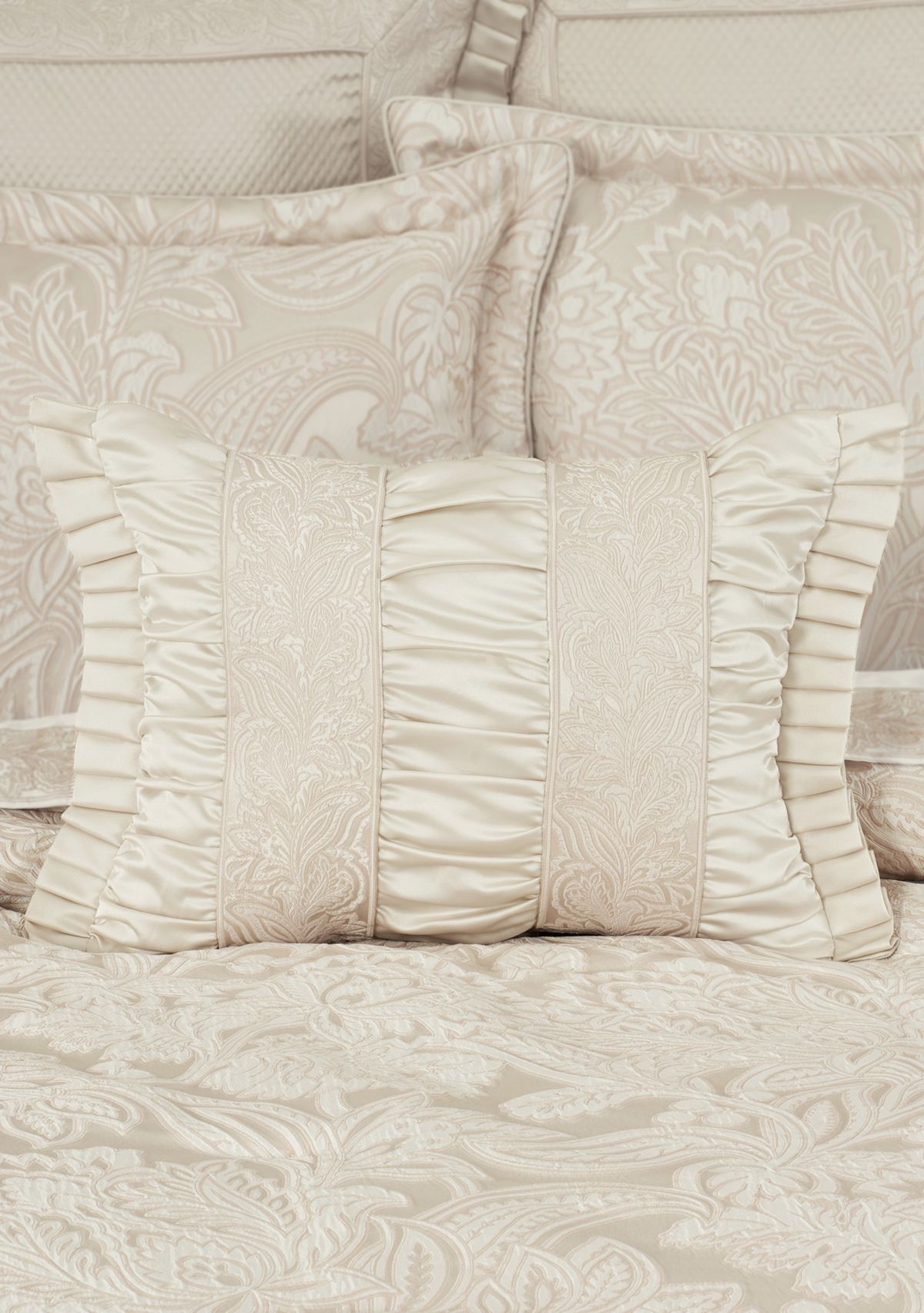 Villanova Boudoir Decorative Throw Pillow