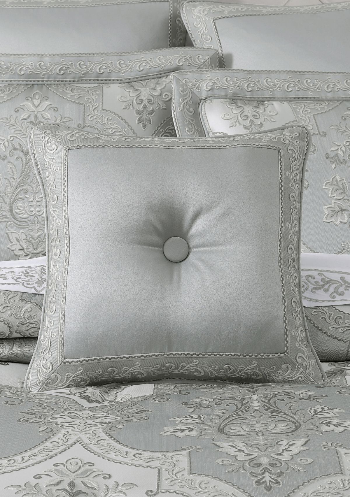 Sondra 18" Square Decorative Throw Pillow