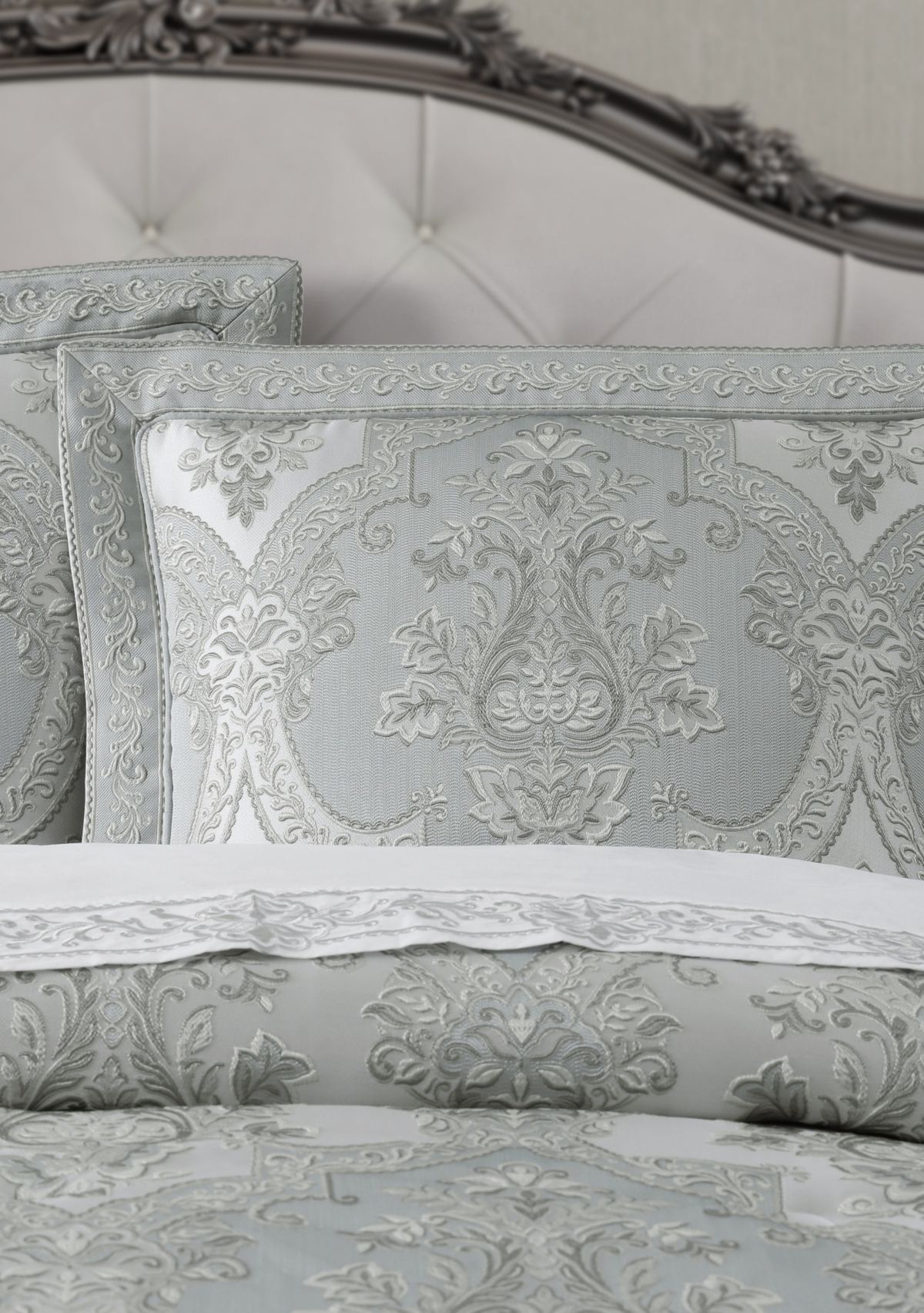 Sondra 4-Piece Comforter Set