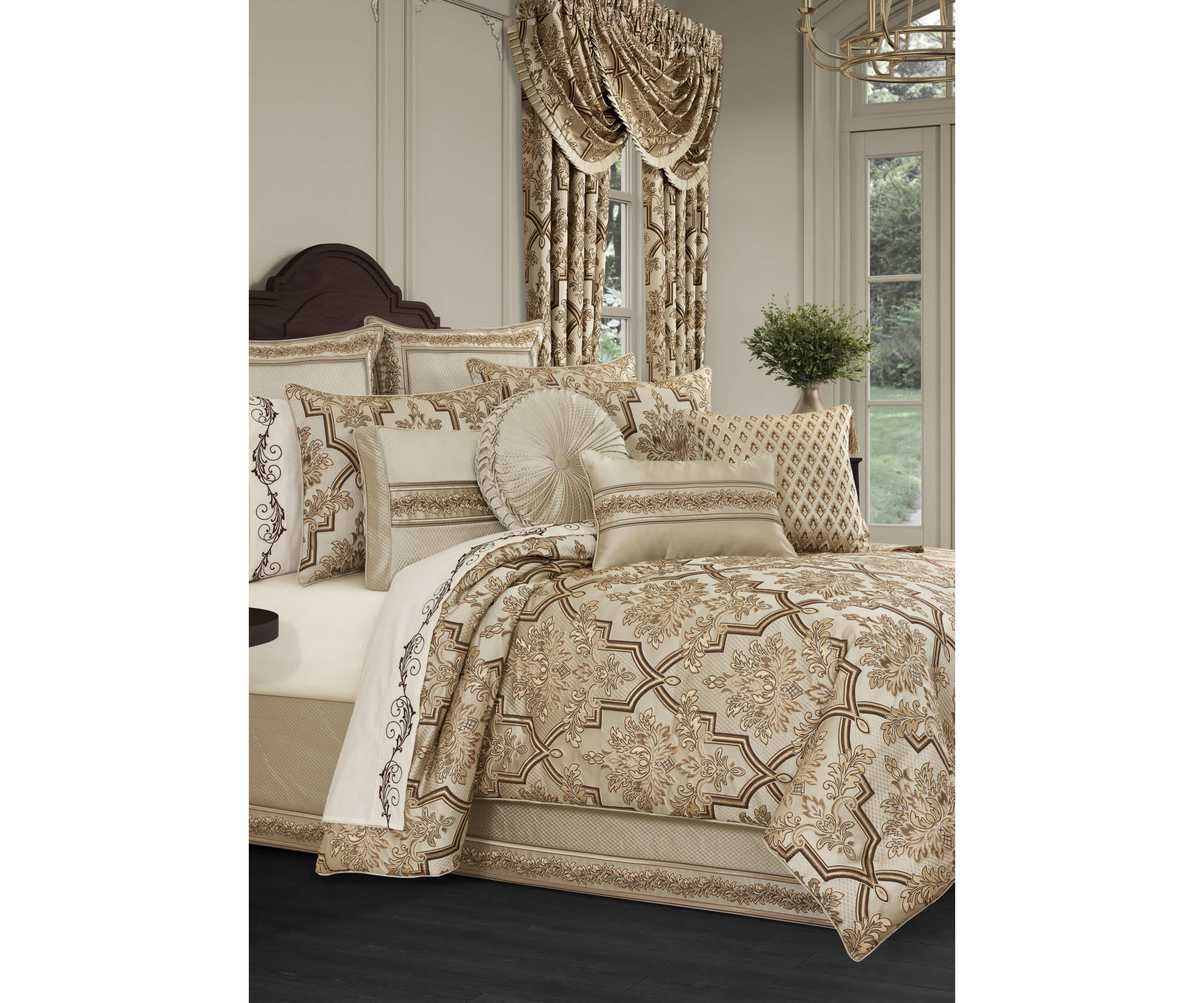 Gold Coast 18" Square Decorative Throw Pillow