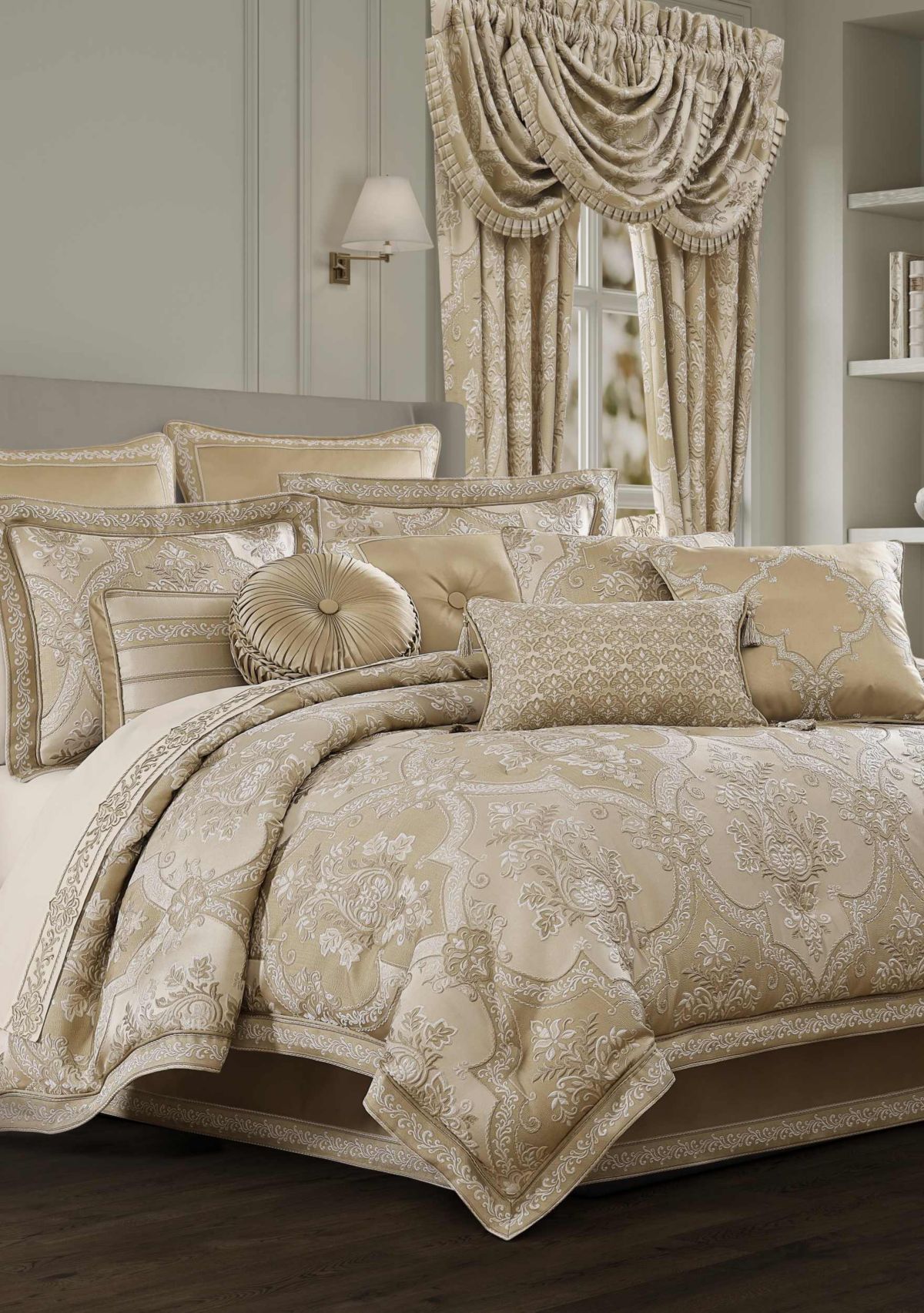 Sondra 20" Square Decorative Throw Pillow