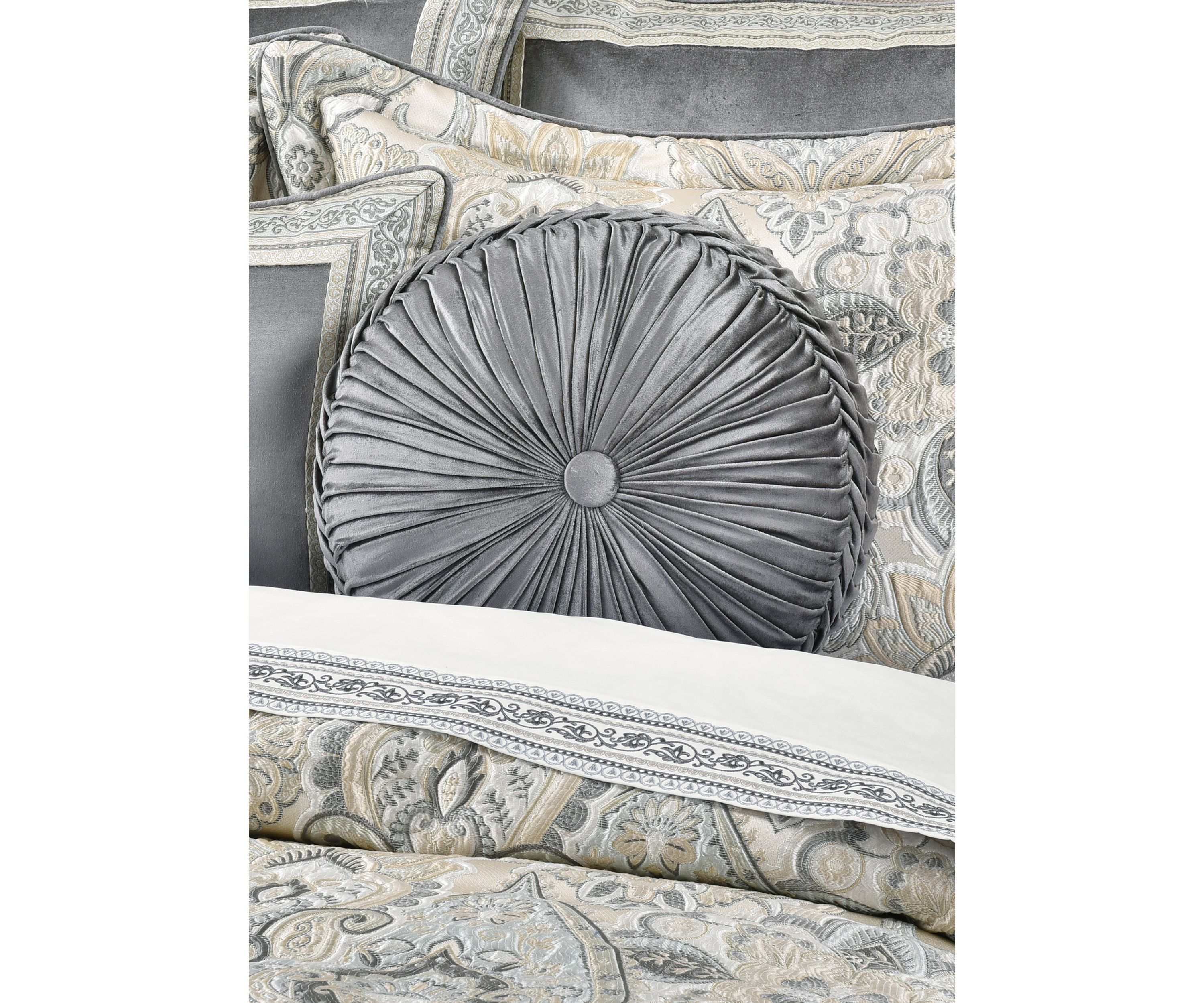 Annabelle Tufted Round Decorative Throw Pillow