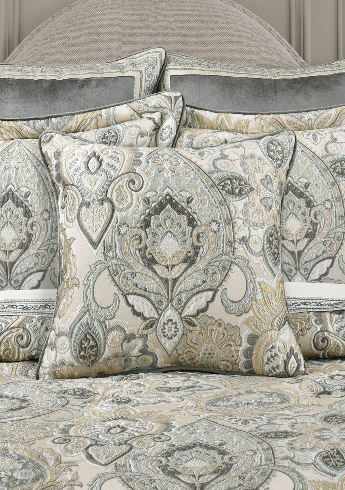 Annabelle 20" Square Decorative Throw Pillow