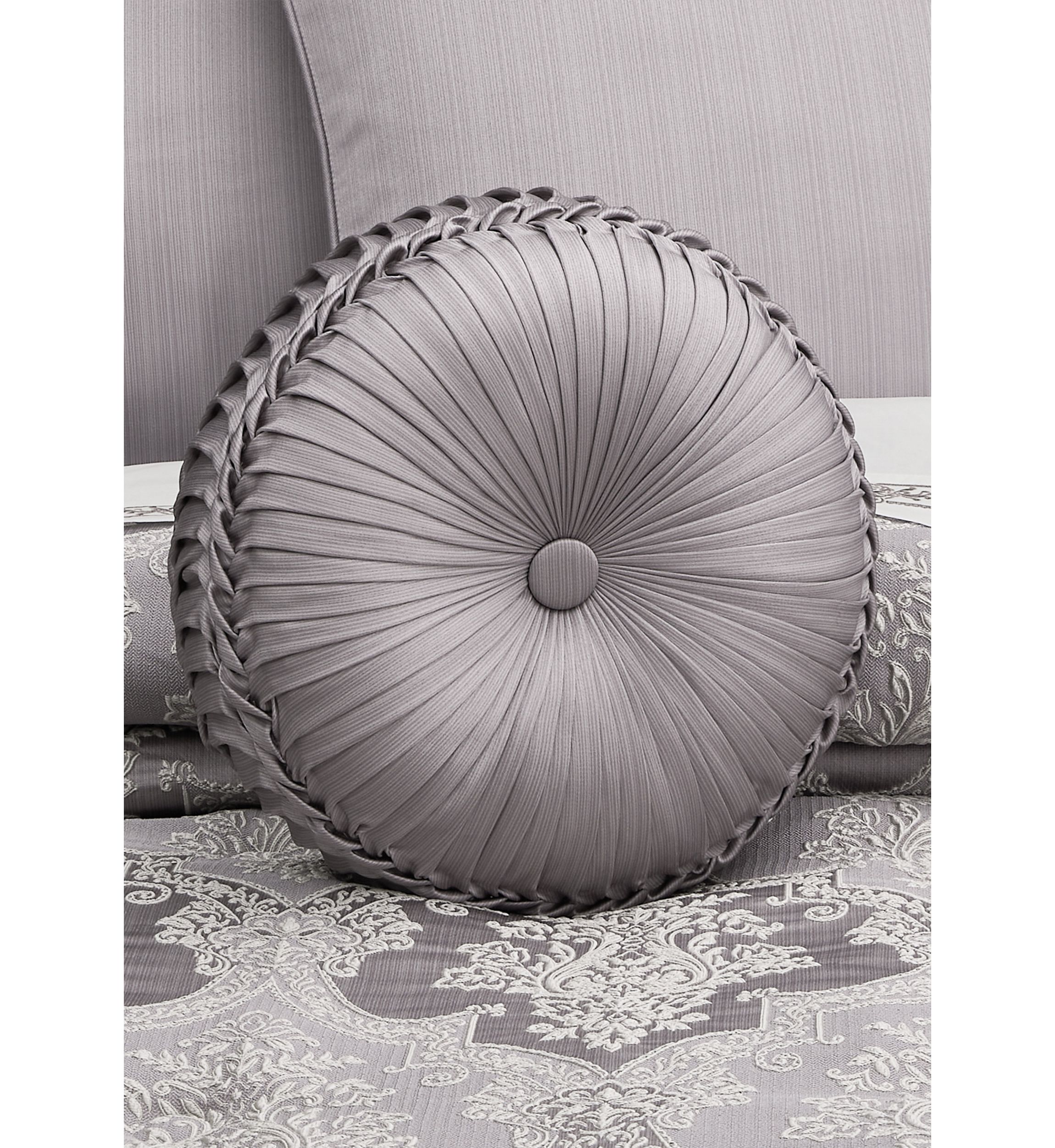 Mary Tufted Round Decorative Throw Pillow
