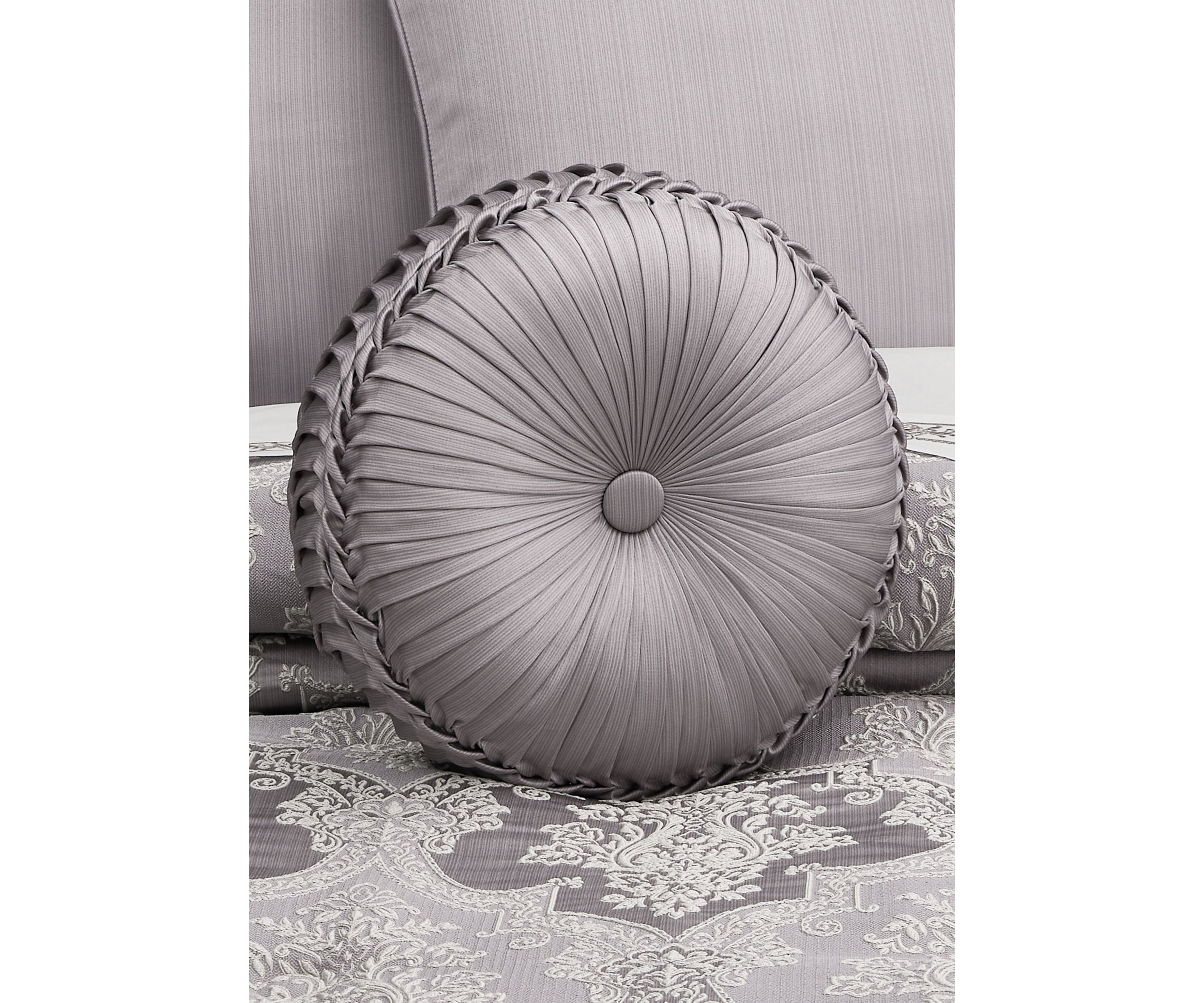Mary Tufted Round Decorative Throw Pillow