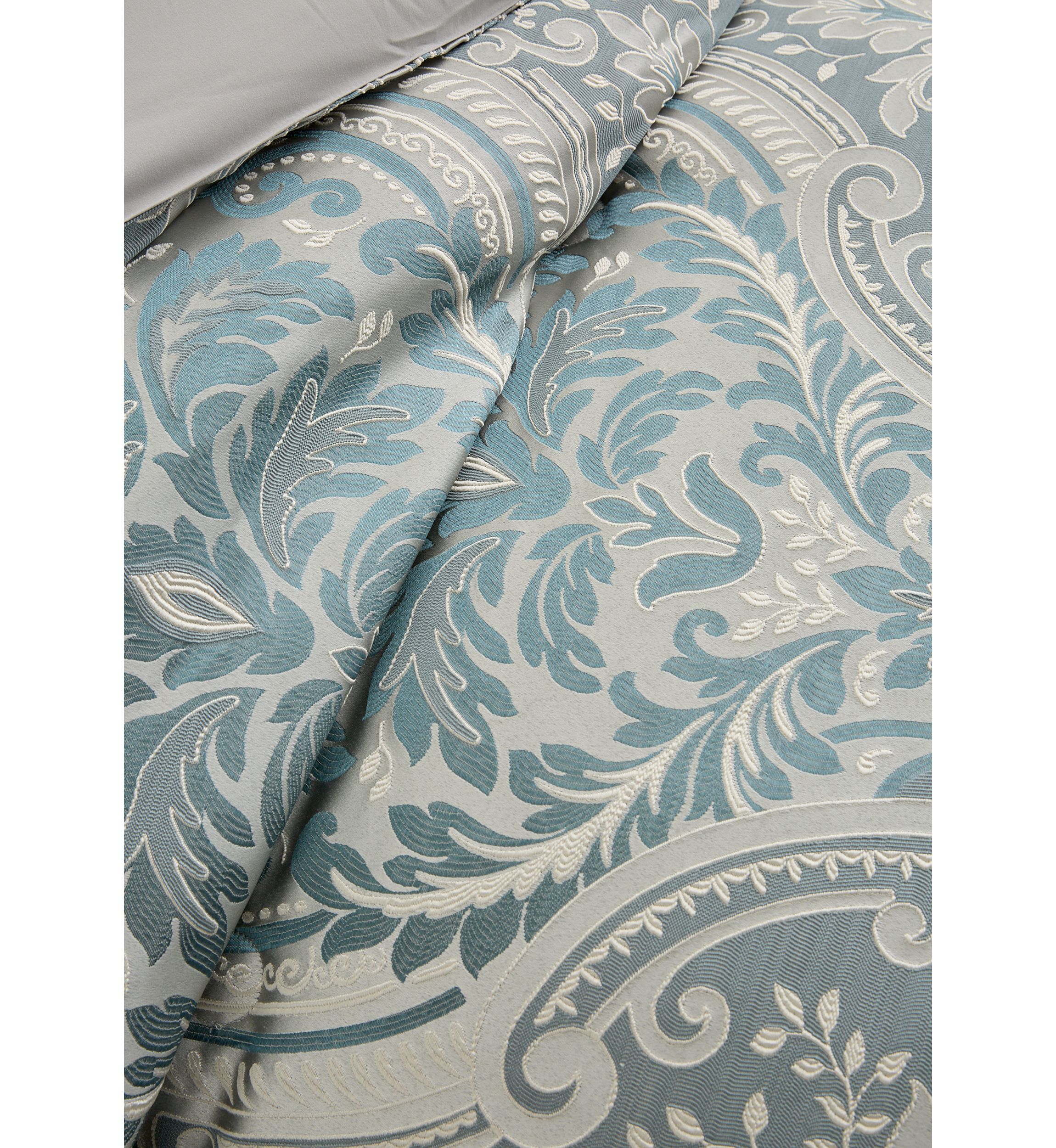 Renata Comforter Set