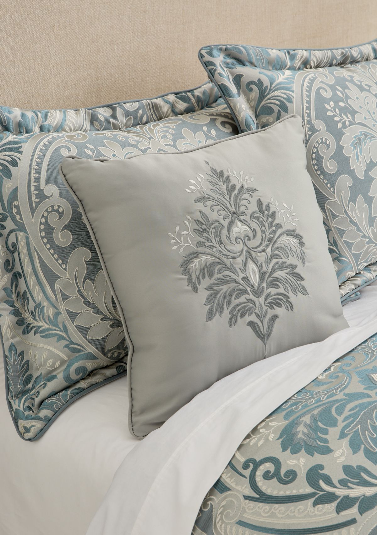 Renata Decorative Throw Pillow