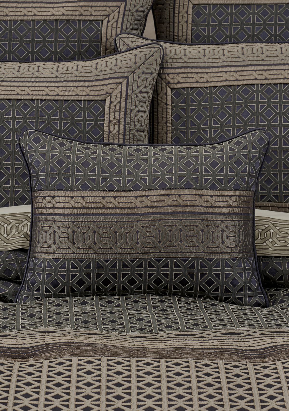 Alaro Boudoir Decorative Throw Pillow