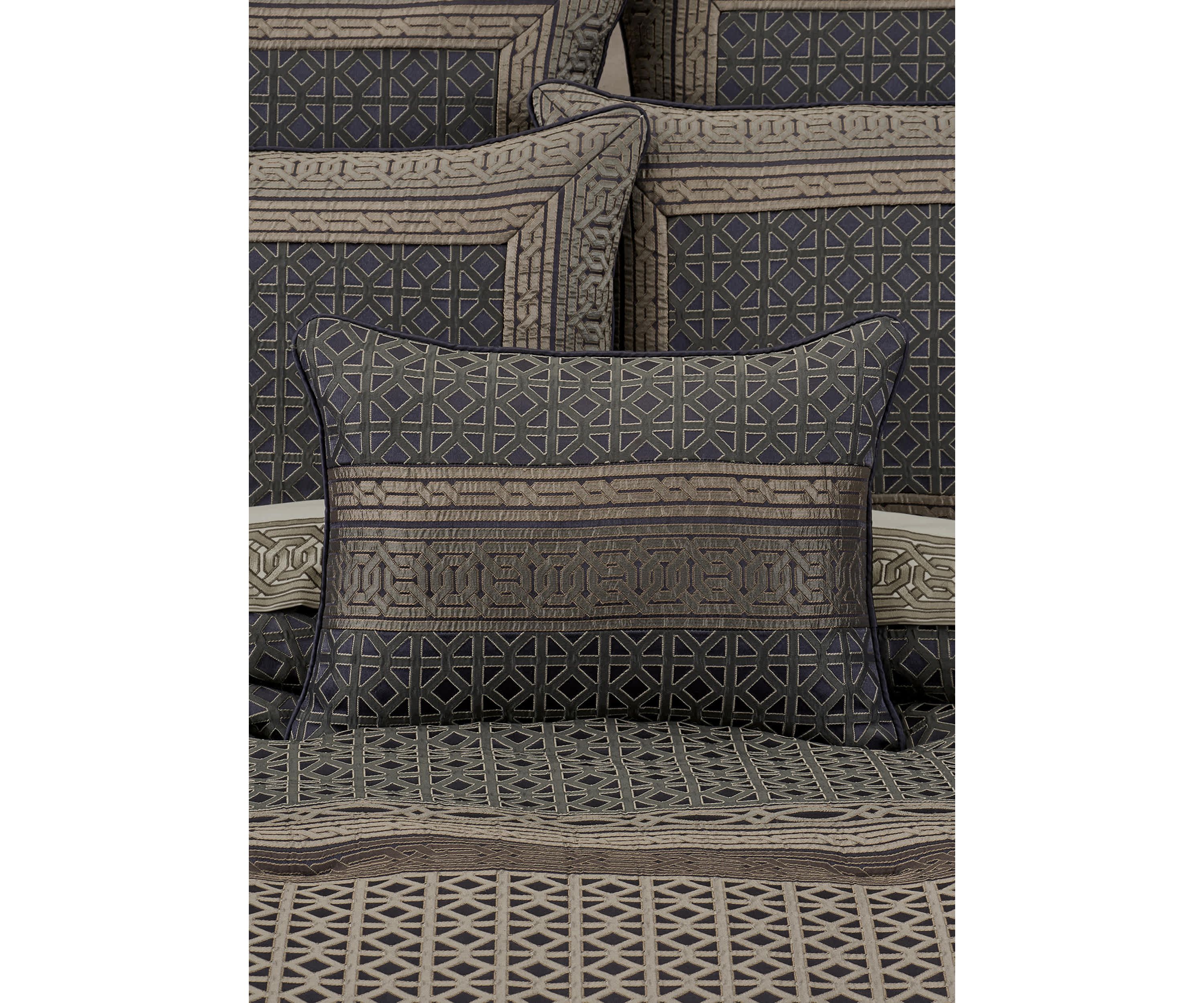 Alaro Boudoir Decorative Throw Pillow