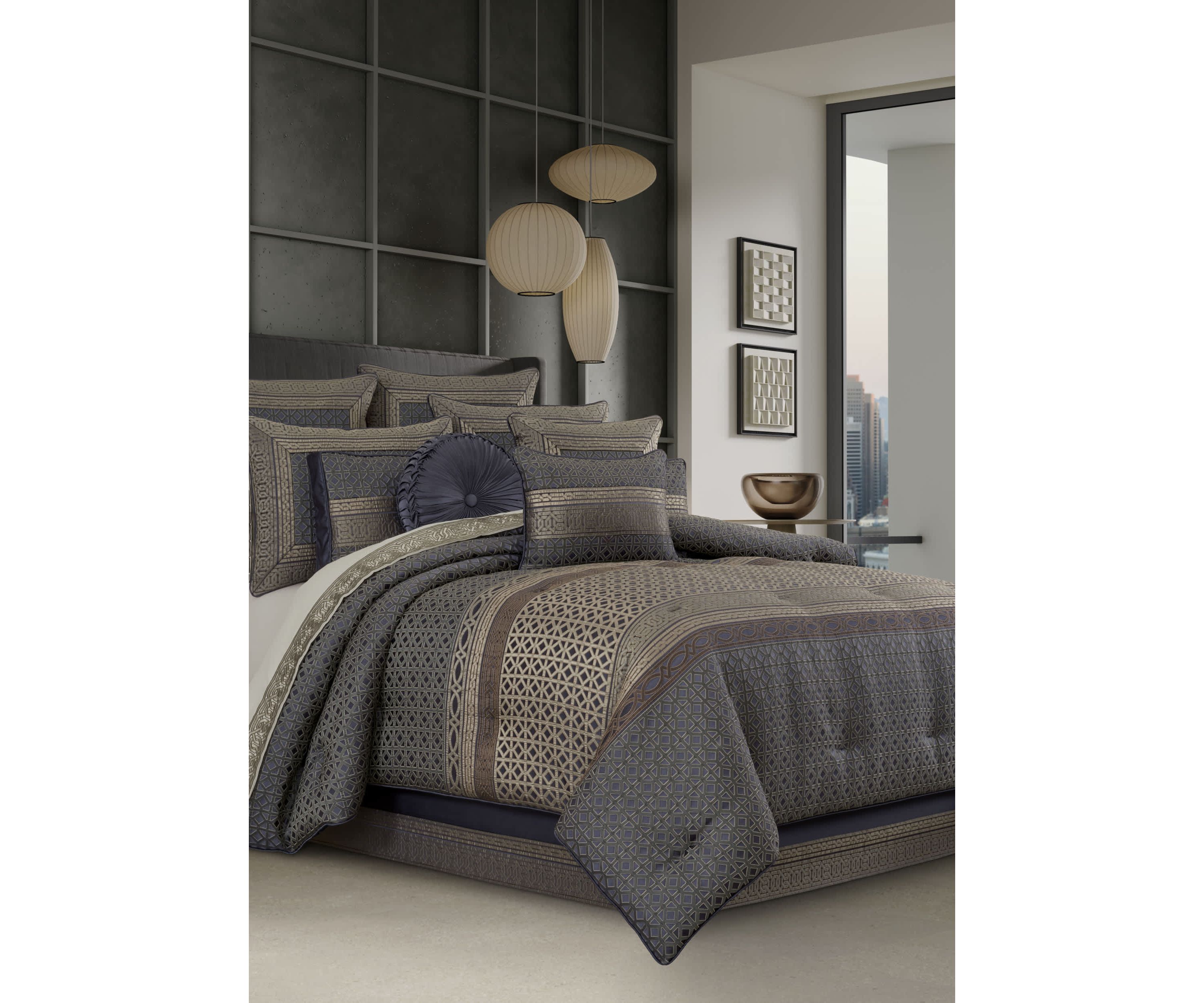 Alaro Boudoir Decorative Throw Pillow