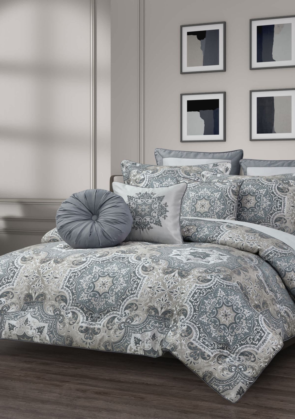 Lisbon 18" Square Decorative Throw Pillow