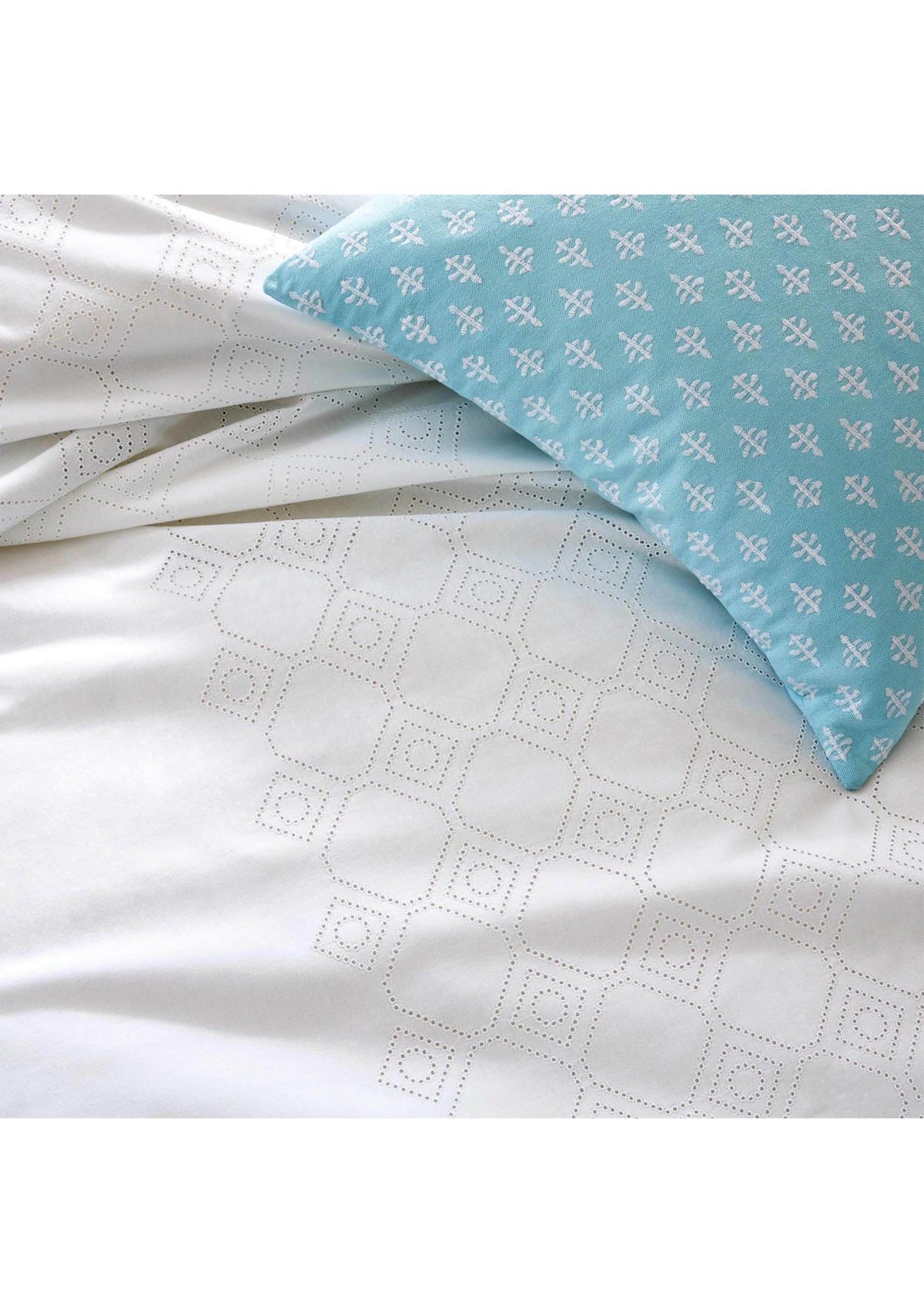 Cape Charlotte Comforter Set